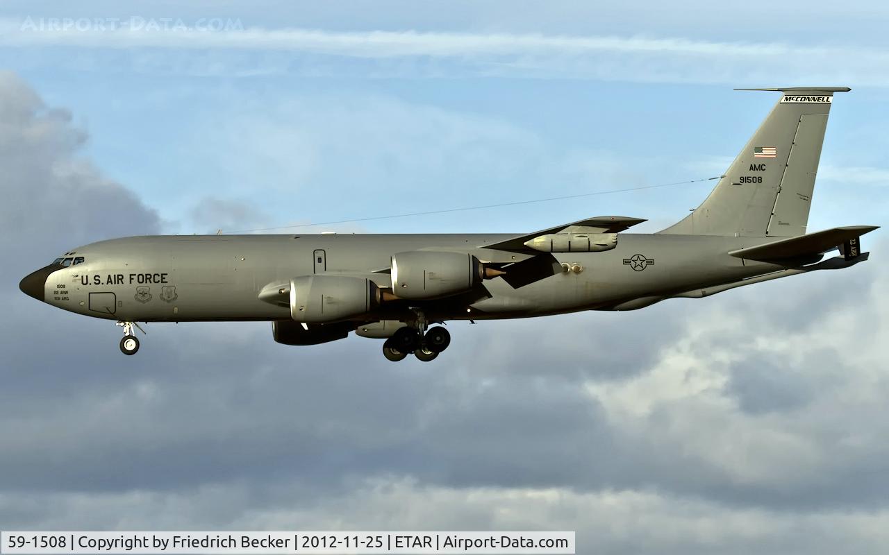 59-1508, 1960 Boeing KC-135R Stratotanker C/N 17996, on final RW26