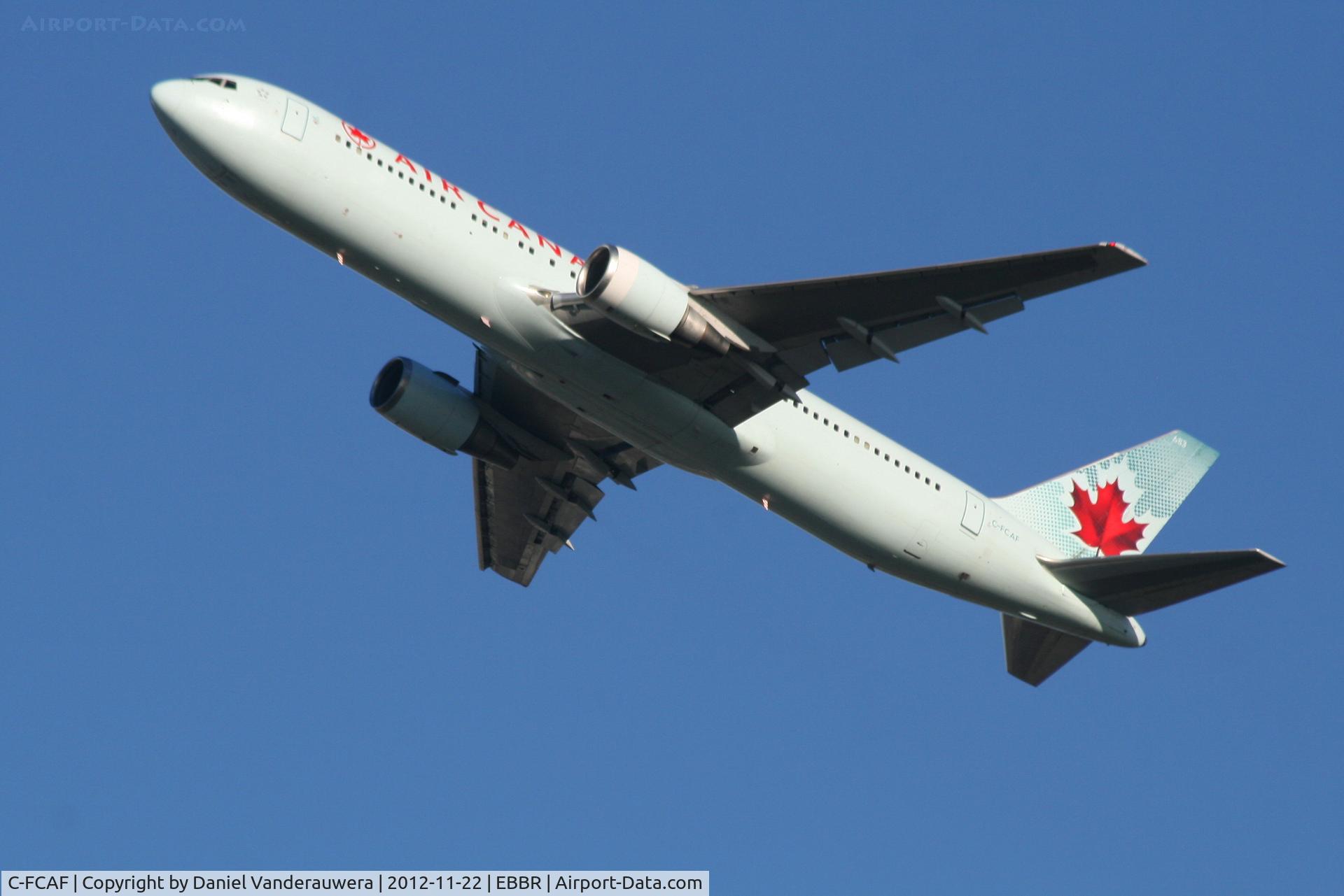 C-FCAF, 1988 Boeing 767-375 C/N 24084, Flight AC833 is climbing from RWY 25R