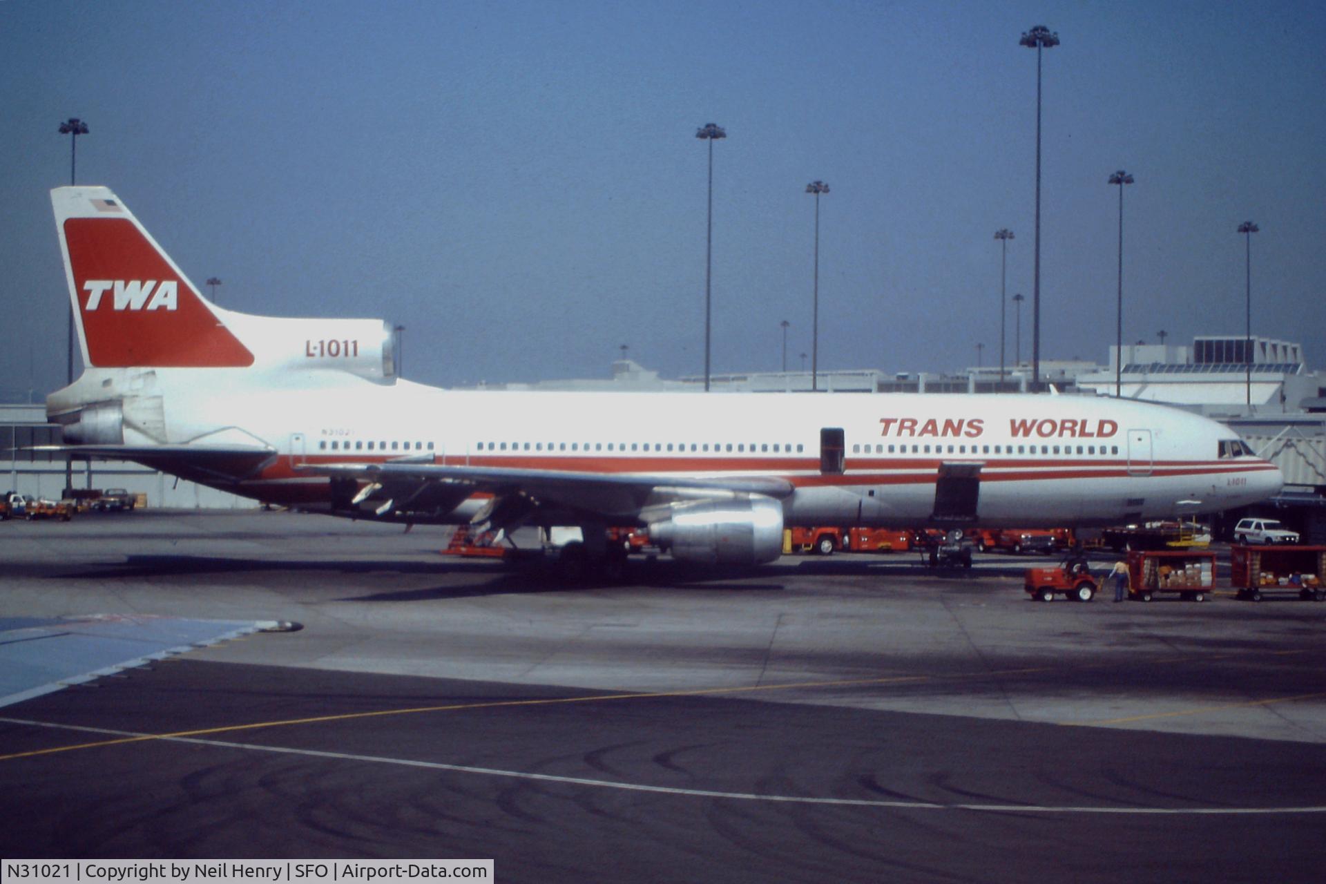 N31021, 1974 Lockheed L-1011-385-1 TriStar 50 C/N 193B-1075, Scanned from original slide taken at SFO in September 1991