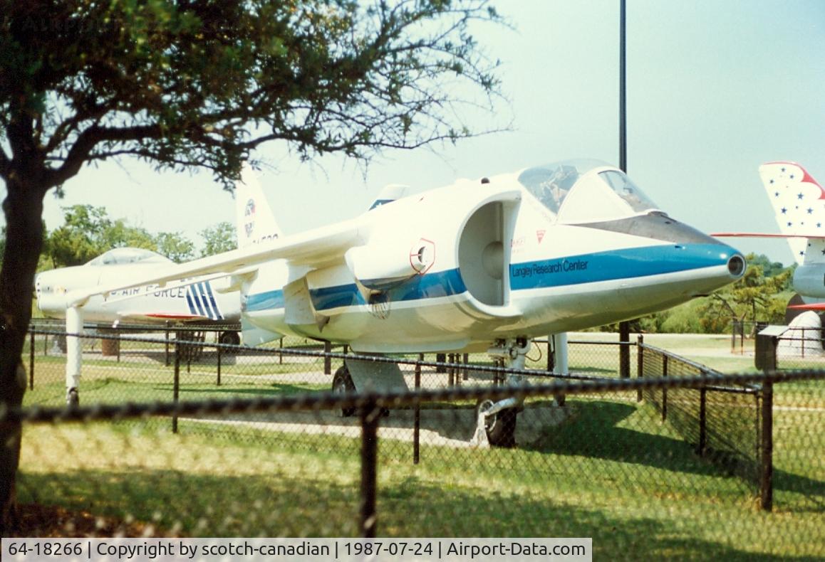 64-18266, 1964 Hawker Siddeley XV-6A Kestrel C/N Not found XS692/64-18266, Hawker Siddeley XV-6A Kestrel, 64-18266 (NASA520), at Air Power Park & Museum, Hampton, VA
