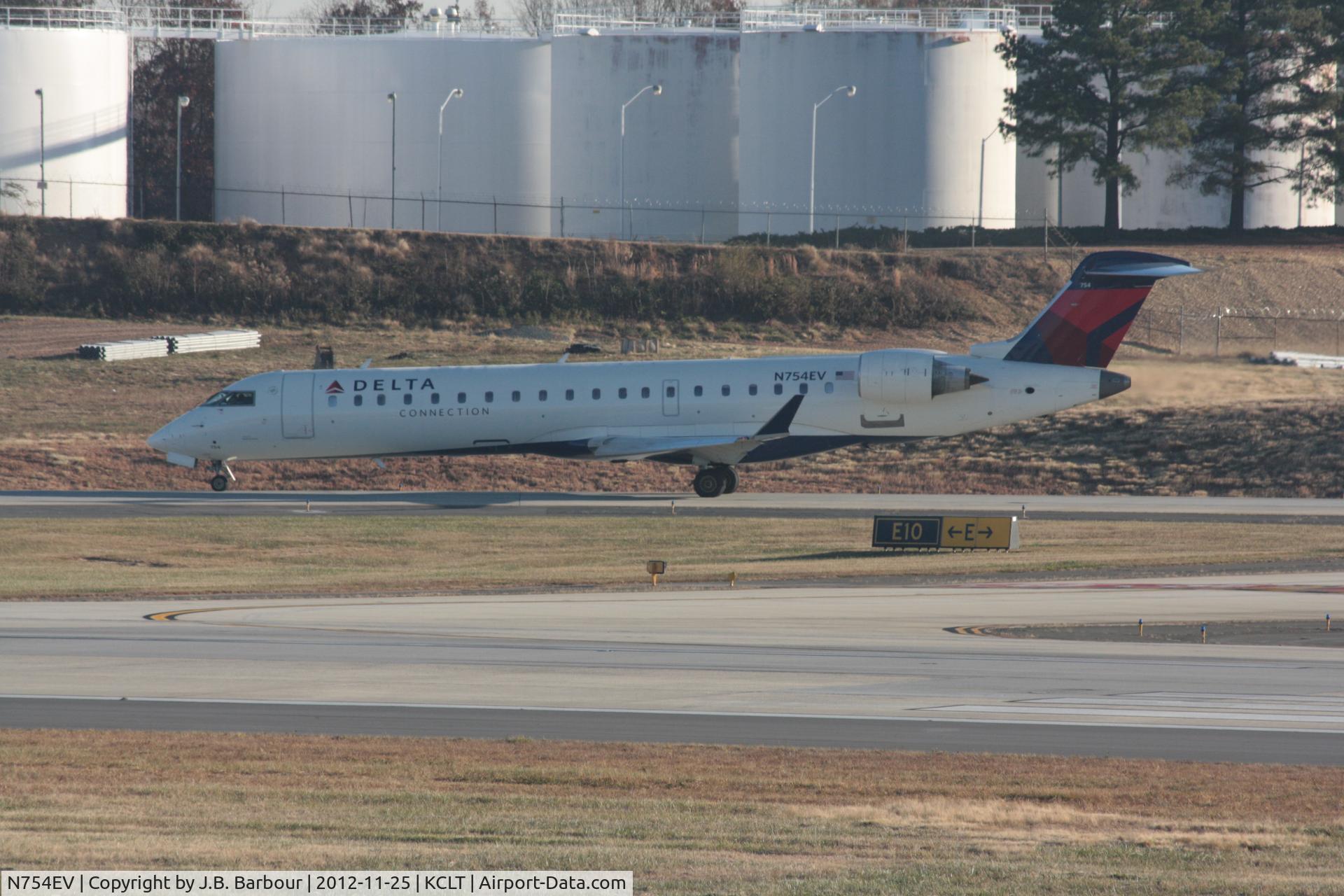 N754EV, 2004 Bombardier CRJ-701 (CL-600-2C10) Regional Jet C/N 10173, DELTA