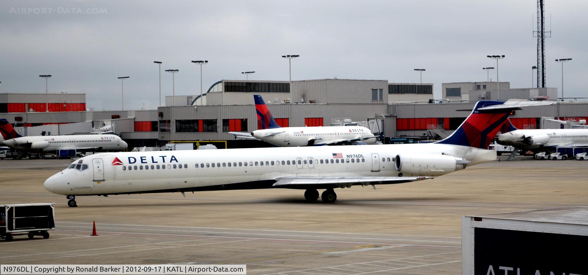 N976DL, 1991 McDonnell Douglas MD-88 C/N 53257, Taxi ATL