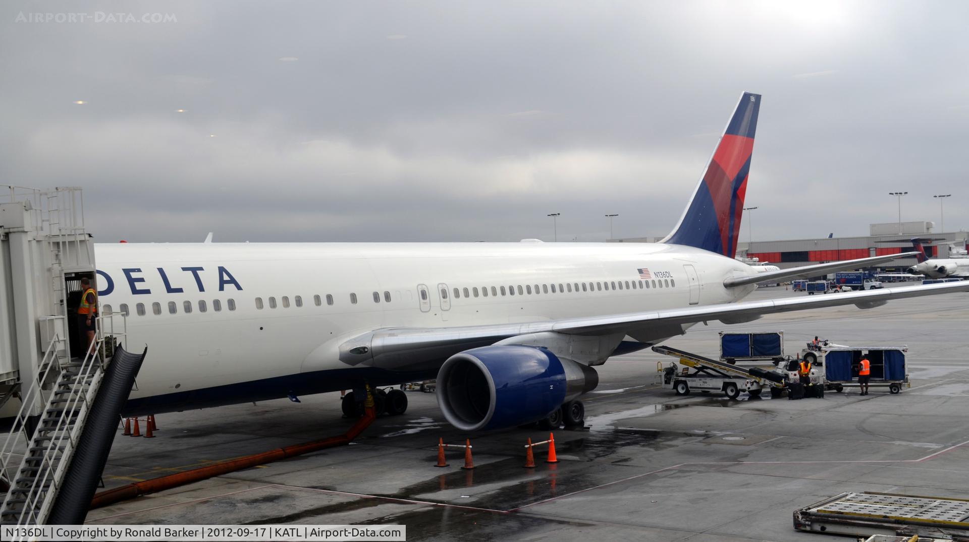 N136DL, 1991 Boeing 767-332 C/N 25146, Atlanta