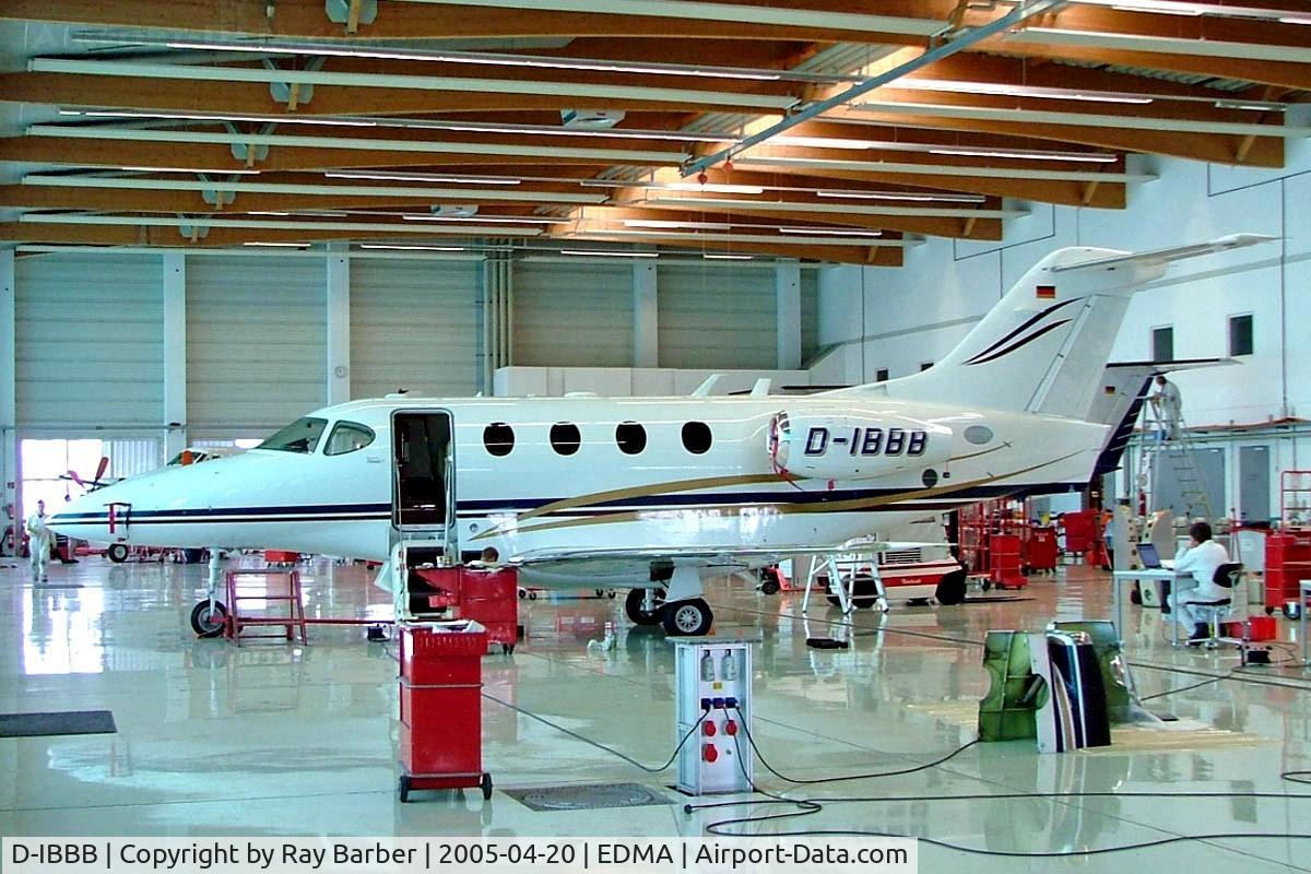 D-IBBB, 2001 Raytheon 390 Premier I C/N RB-82, Ratheon 390 Premier 1 [RB-82] Augsburg~D 20/04/2005