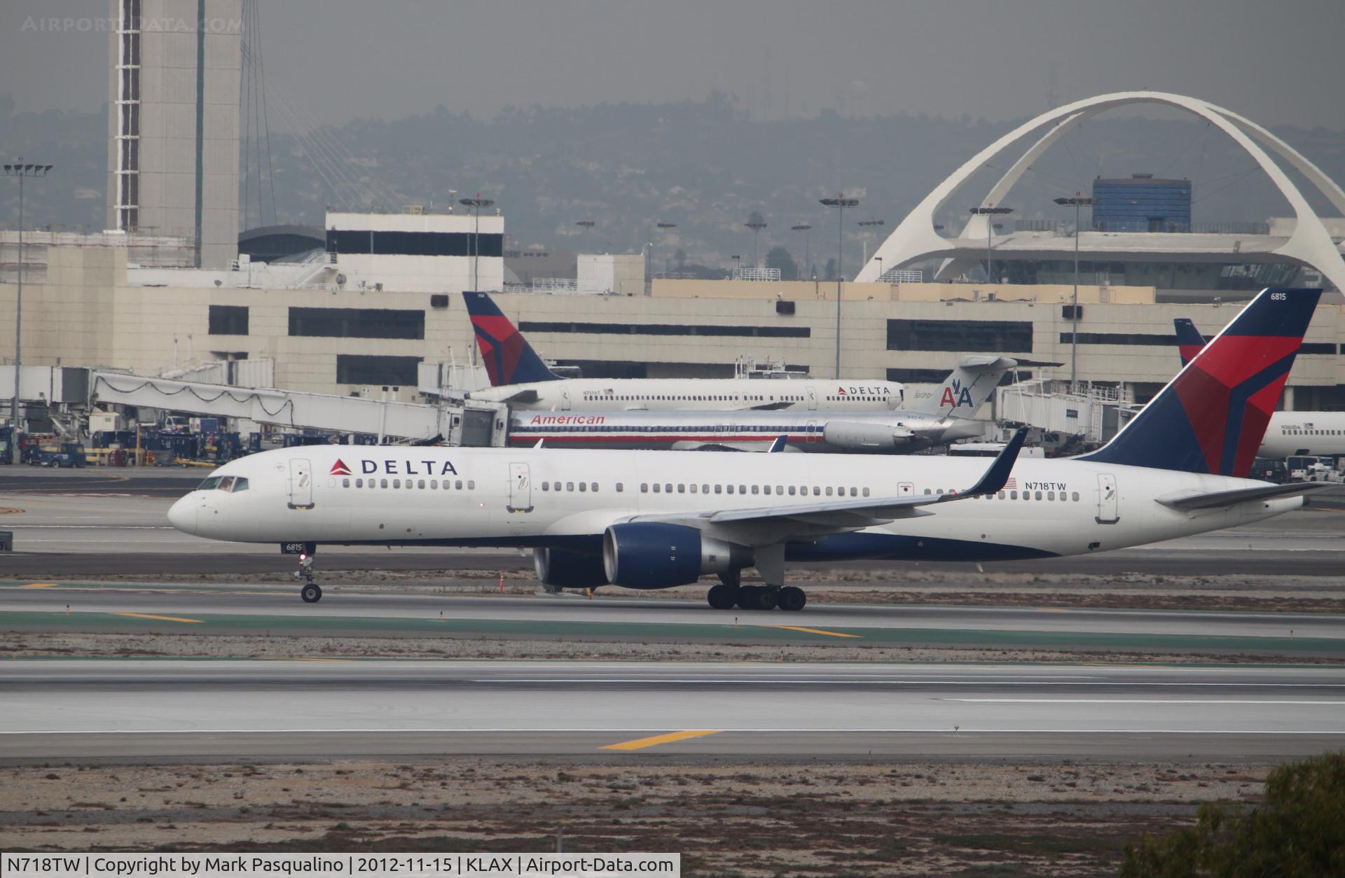 N718TW, 1999 Boeing 757-231 C/N 28486, Boeing 757-200