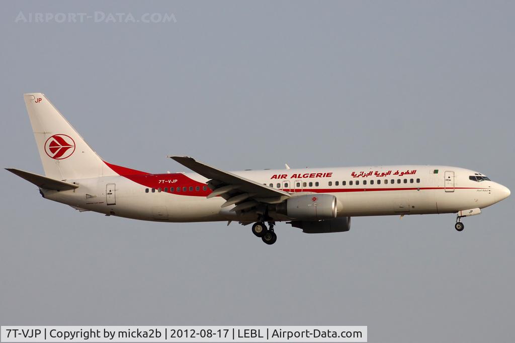 7T-VJP, 2001 Boeing 737-8D6 C/N 30208, Landing