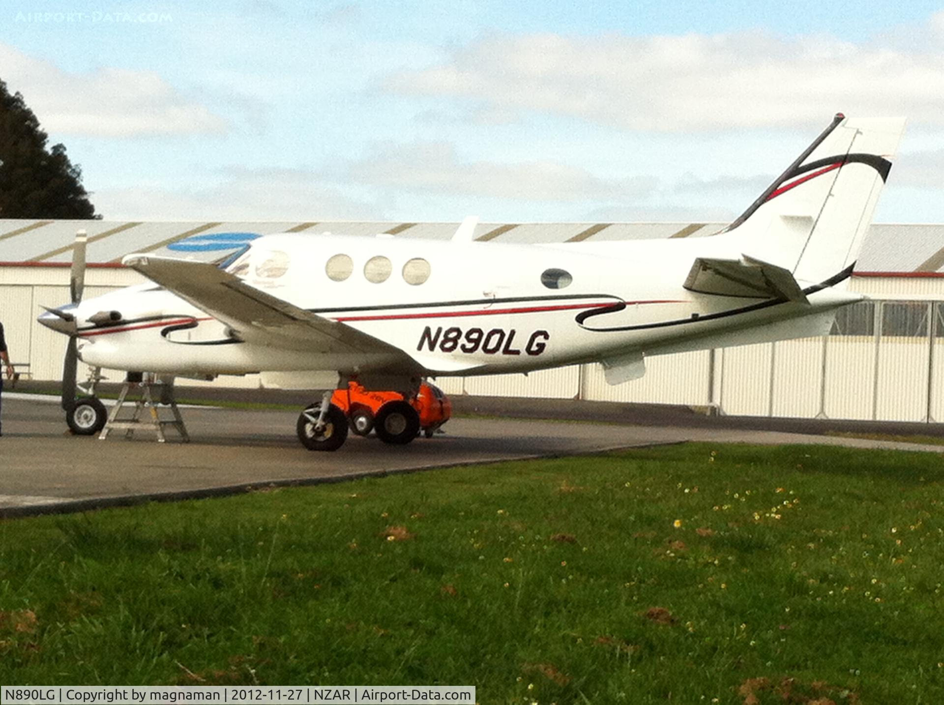 N890LG, 2007 Hawker Beechcraft C90GTI King Air C/N LJ-1854, For once outside of its hanger.