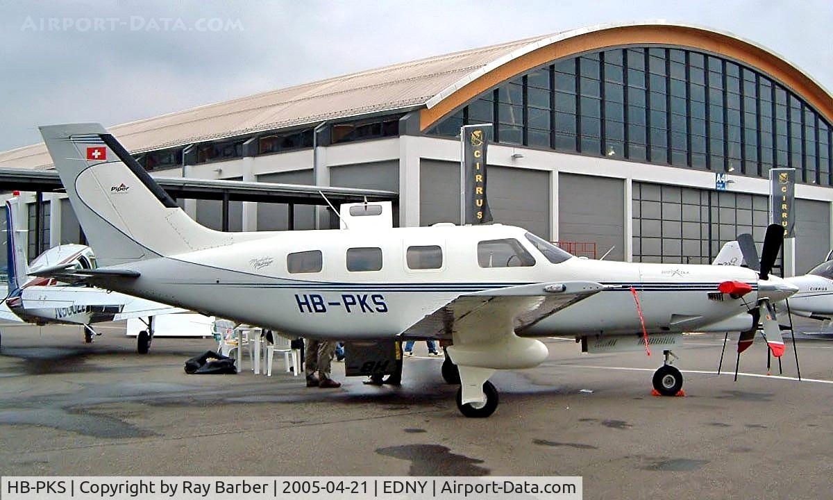 HB-PKS, 1998 Piper PA-46-350P Jetprop DLX Malibu Mirage C/N 46-36180, Piper PA-46-350P MalibuMirage JetPROP DLX  [4636180] Friedrichshafen~D 21/04/2005
