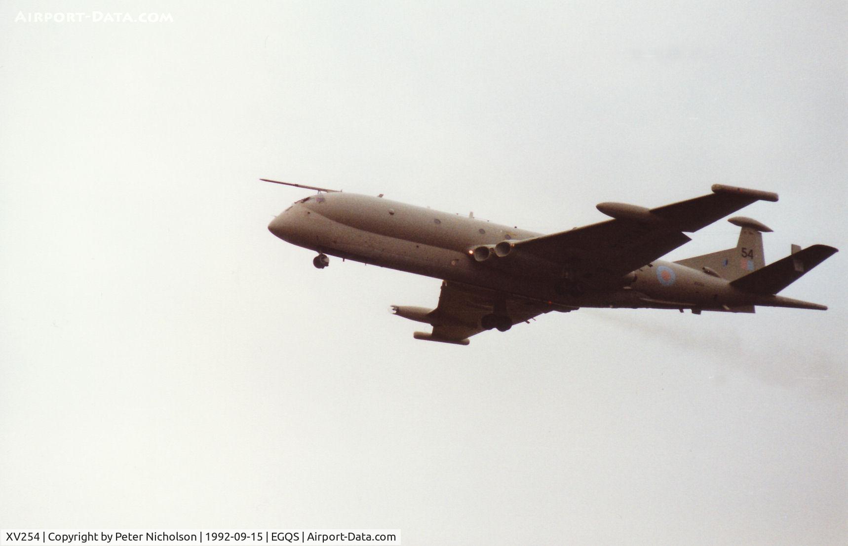 XV254, Hawker Siddeley Nimrod MR.2 C/N 8029, Nimrod MR.2 of the Kinloss Maritime Wing on a practice approach to RAF Lossiemouth in the Summer of 1992.