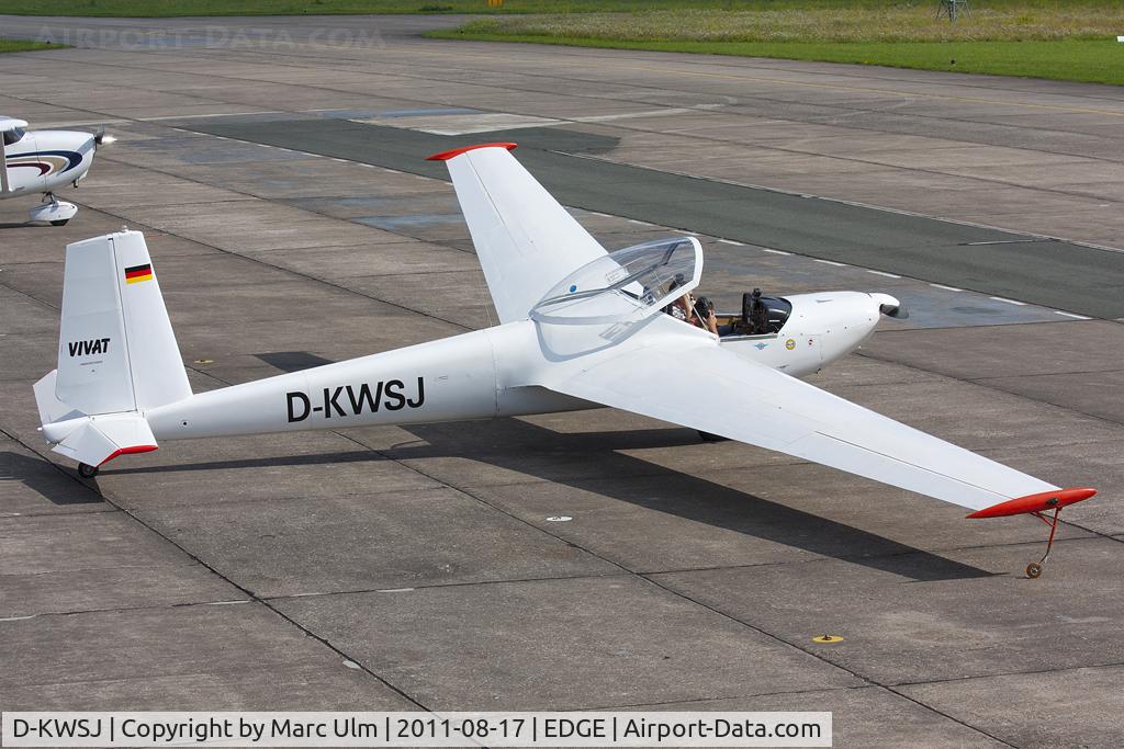 D-KWSJ, 1993 Aerotechnik L-13SL Vivat C/N 930510, Brand new to the whole Web! Never seen anywhere before.