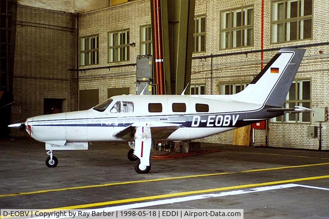 D-EOBV, 1985 Piper PA-46-310P Malibu C/N 46-8508095, Piper PA-46-310P Malibu [46-8508095] Berlin-Templehof~D 18/05/1998