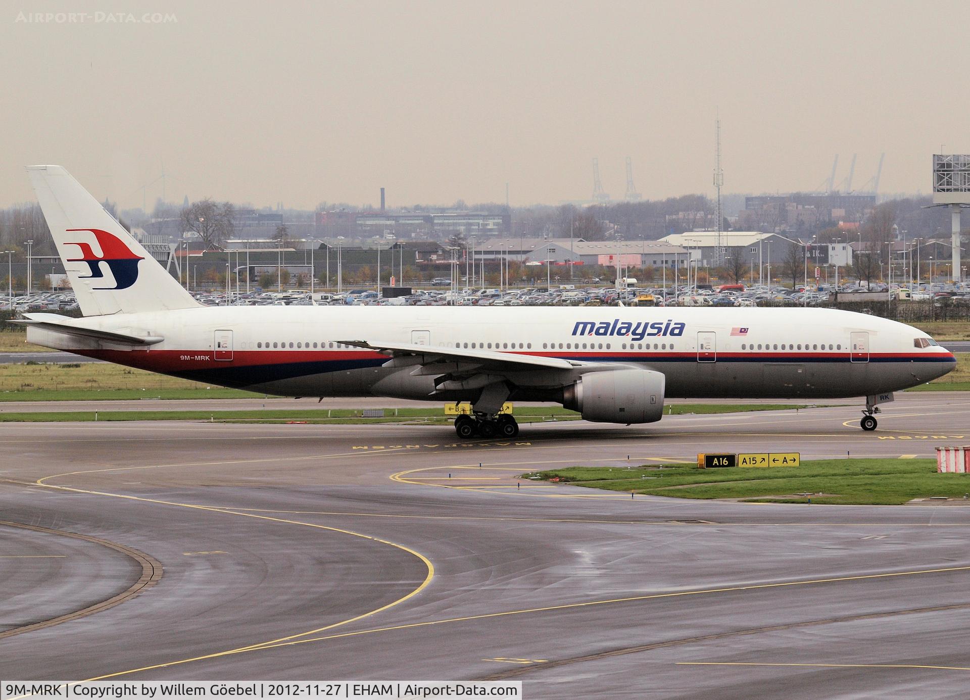 9M-MRK, 1999 Boeing 777-2H6/ER C/N 28418, Taxi to runway 24 of Schiphol Airport