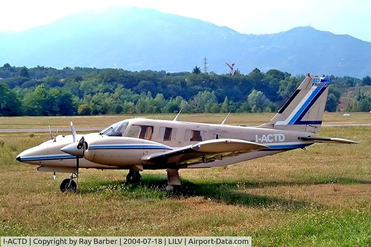 I-ACTD, 1982 Piper PA-34-220T Seneca III C/N 348233174, Piper PA-34-220T Seneca III [34-8233174] Valbrembo~I 18/07/2004