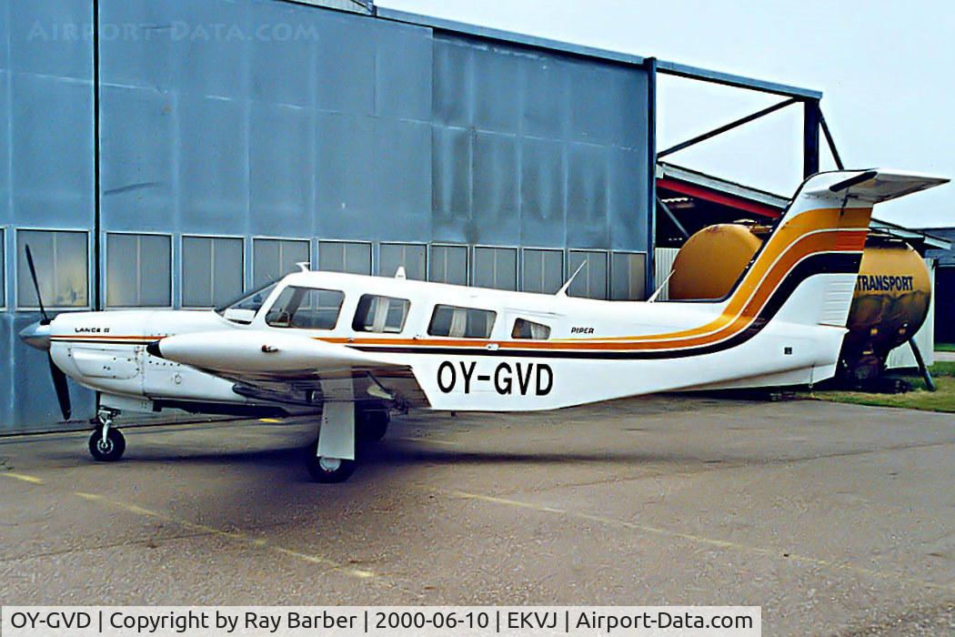 OY-GVD, 1978 Piper PA-32RT-300 Lance II C/N 32R-7885130, Piper PA-32RT-300 Lance II [32R-7885130] Stauning~OY 10/06/2000