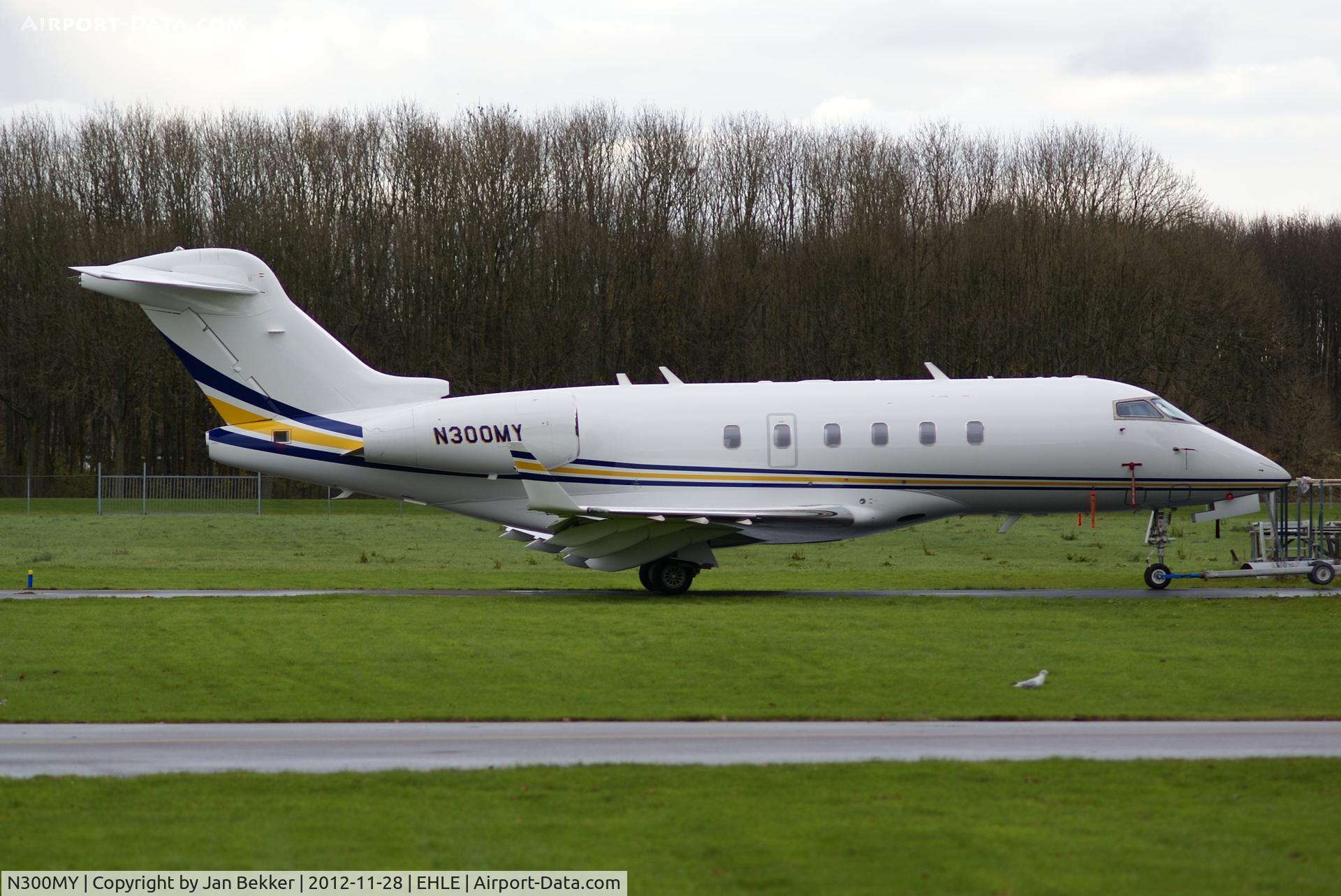 N300MY, 2005 Bombardier Challenger 300 (BD-100-1A10) C/N 20062, Lelystad Airport in front of QAPS. (to get a new livery?)