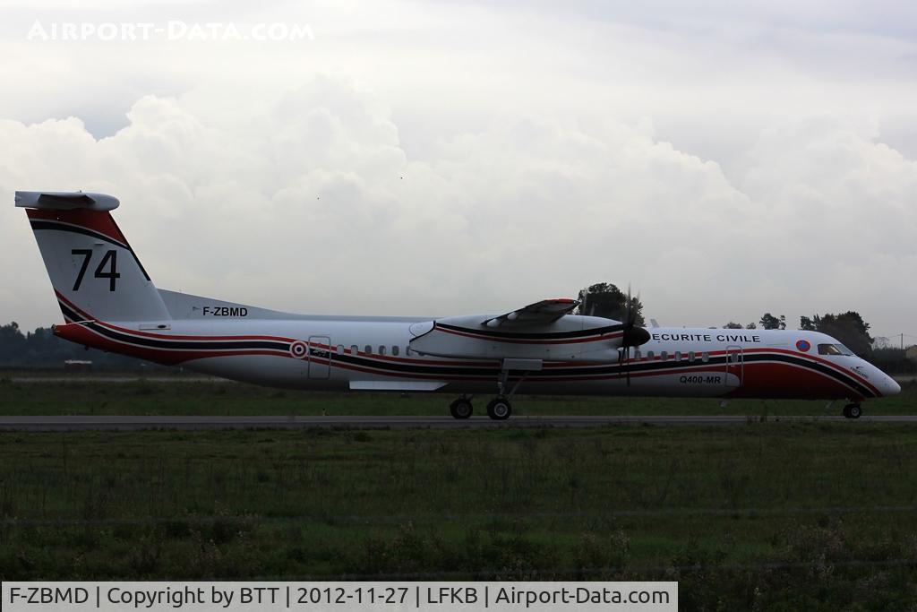 F-ZBMD, 2001 De Havilland Canada DHC-8-402Q-MR Dash 8 C/N 4043, Taxiing to runway 34
