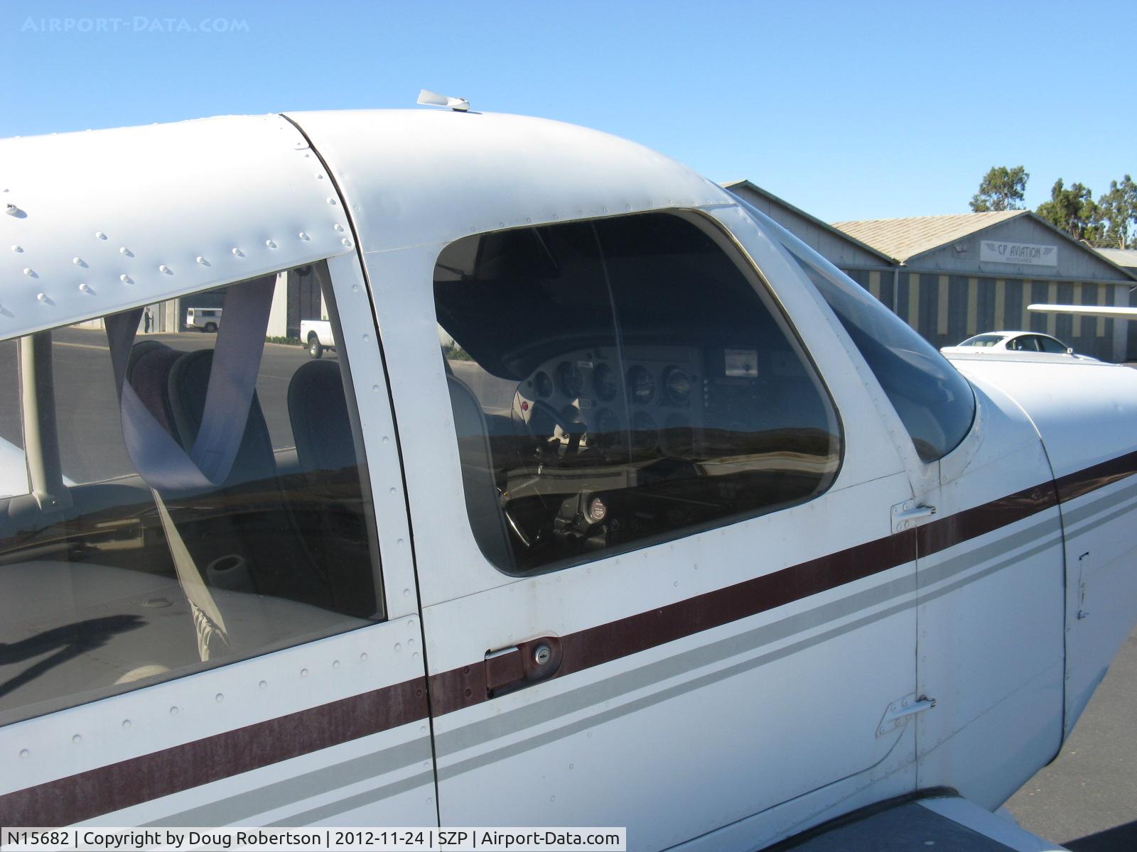N15682, 1972 Piper PA-28-140 Cherokee C/N 28-7325135, 1972 Piper PA-28-140 CHEROKEE, Lycoming O-320-E2A 150 Hp, panel