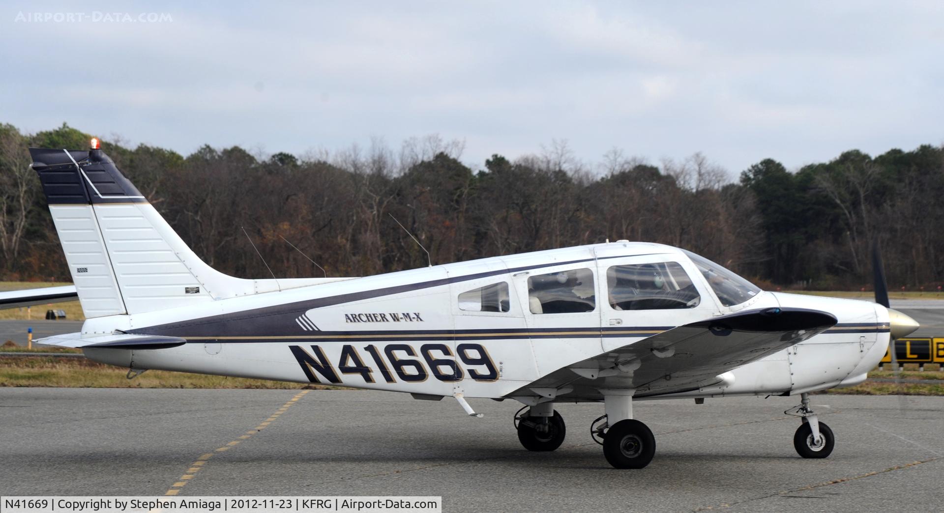N41669, 1974 Piper PA-28-151 C/N 28-7415312, Atlantic Ramp