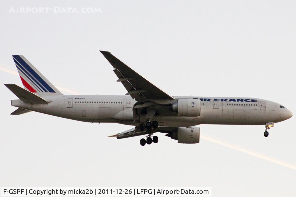 F-GSPF, 1999 Boeing 777-228/ER C/N 29007, Landing