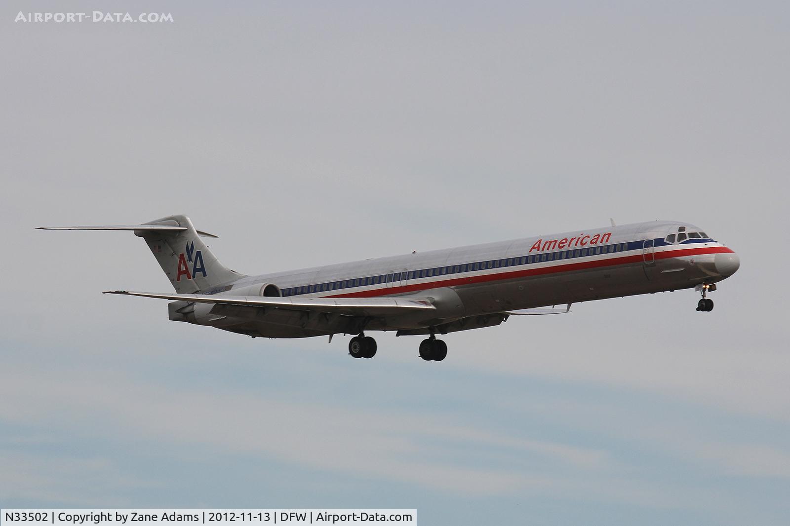 N33502, 1989 McDonnell Douglas MD-82 (DC-9-82) C/N 49739, American Airlines landing at DFW Airport