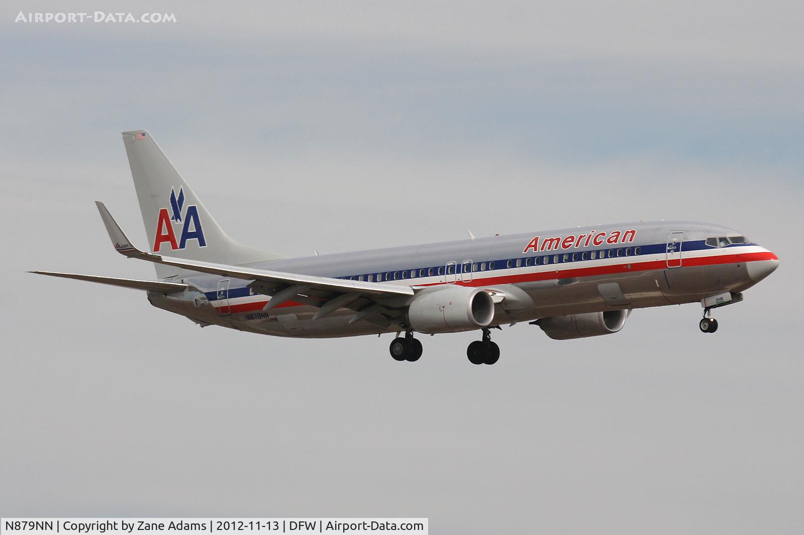 N879NN, 2011 Boeing 737-823 C/N 31133, American Airlines landing at DFW Airport