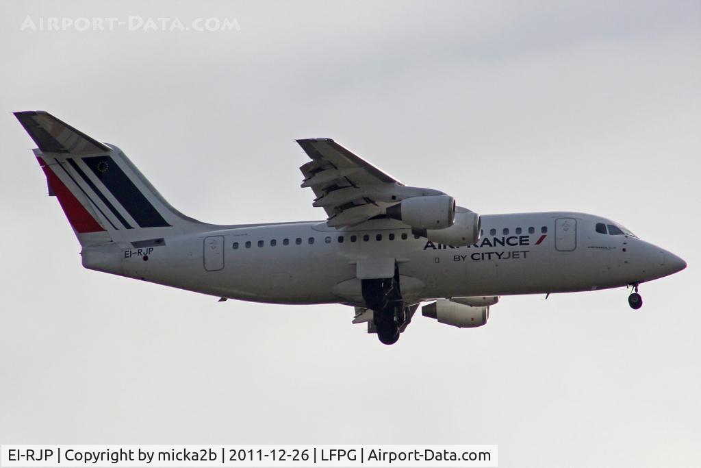 EI-RJP, 1999 British Aerospace Avro 146-RJ85A C/N E2363, Landing
