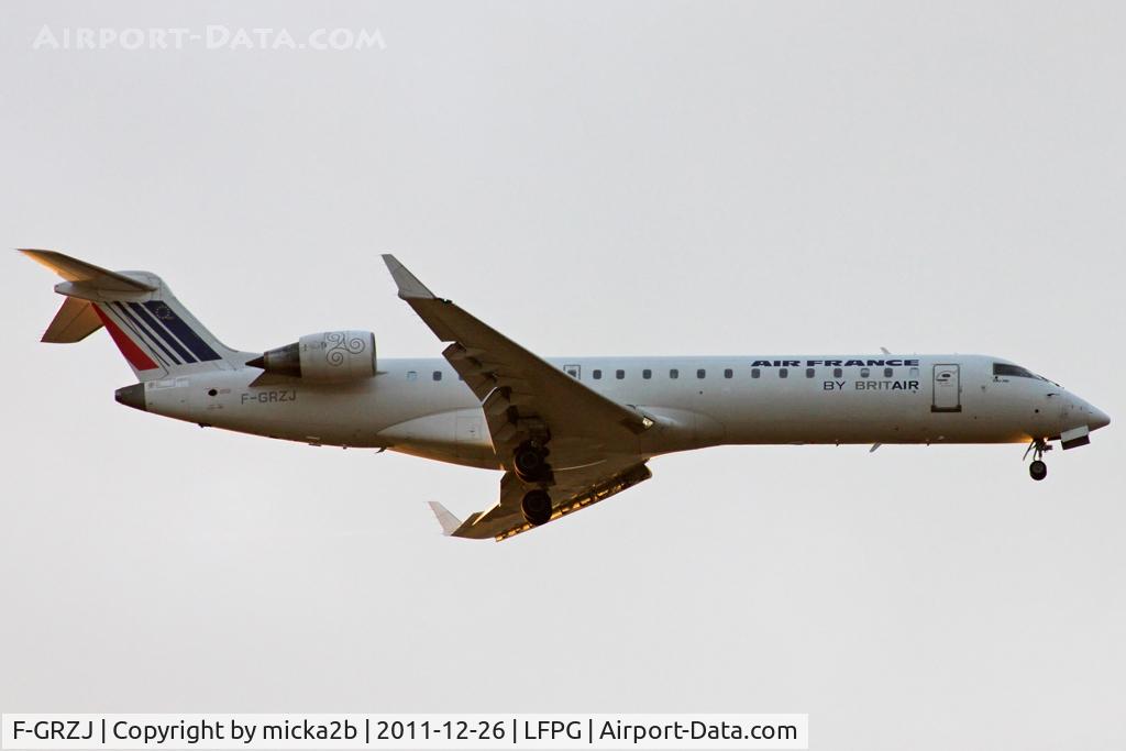 F-GRZJ, Canadair CRJ-702 (CL-600-2C10) Regional Jet C/N 10096, Landing