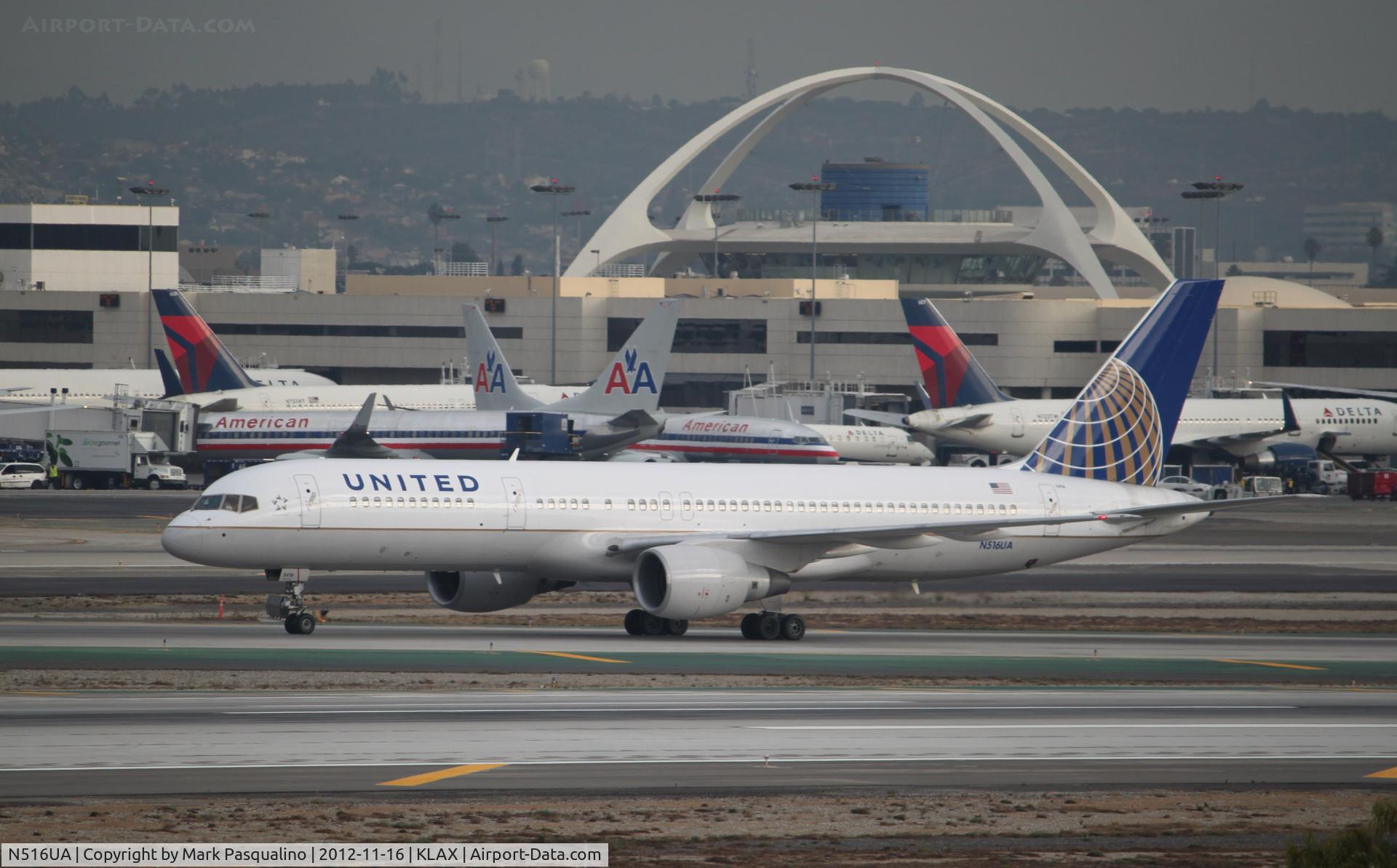 N516UA, 1990 Boeing 757-222 C/N 24860, Boeing 757-200