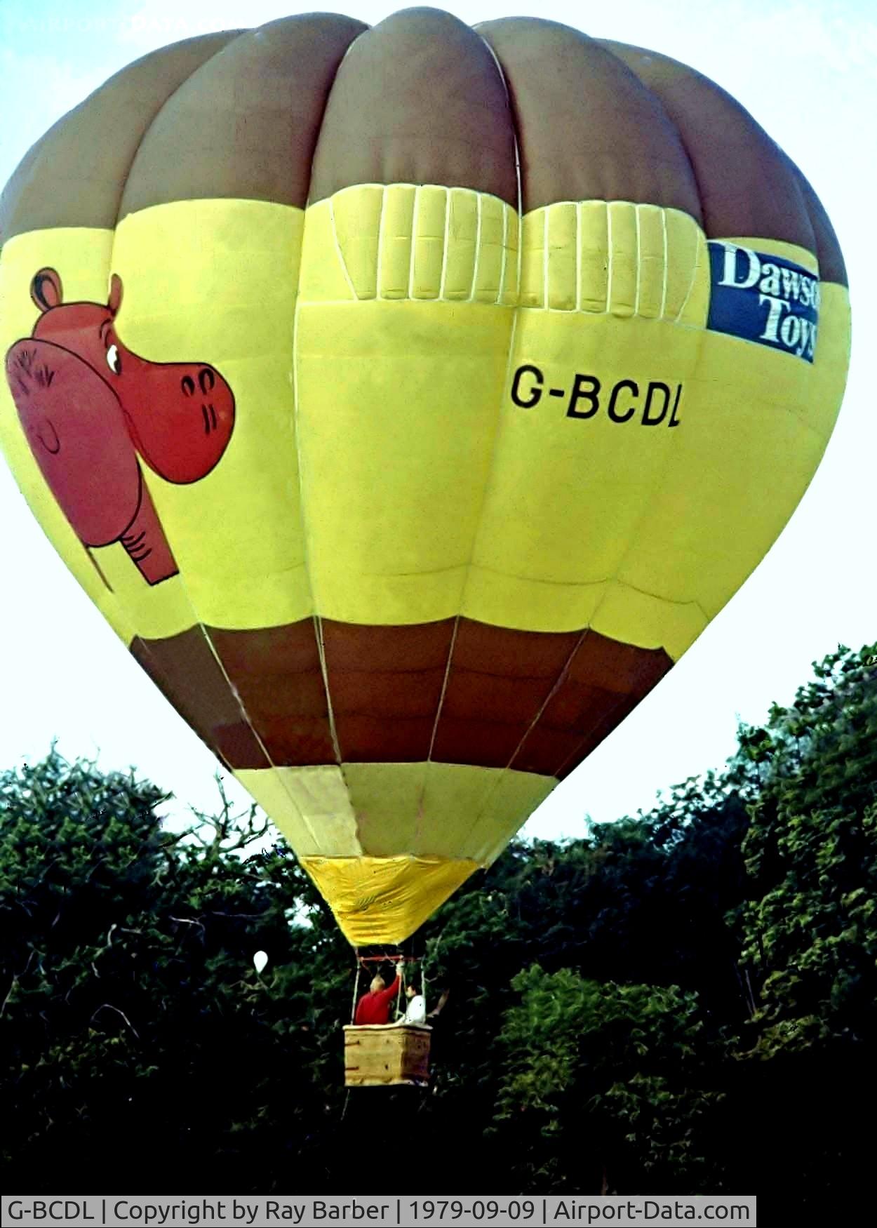 G-BCDL, 1974 Cameron Balloons O-42 C/N 115, Cameron O-42 HAFB [115] Ashton Court~G 09/09/1979. Image taken from a slide.