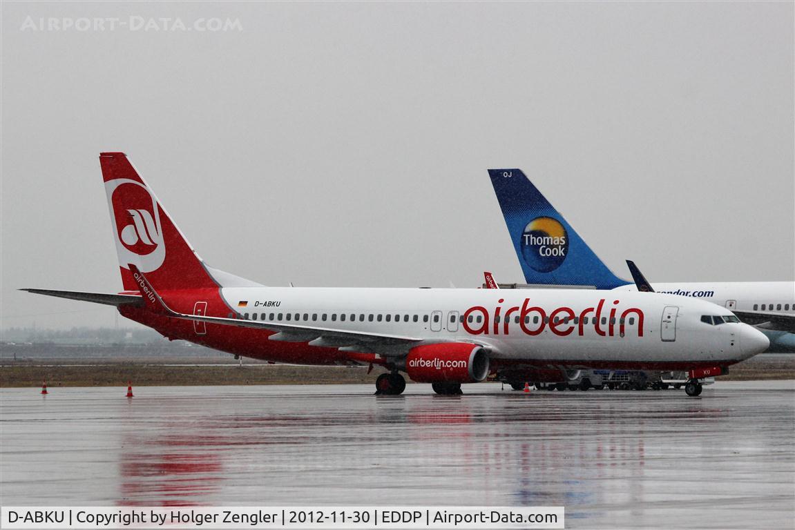 D-ABKU, 2011 Boeing 737-86J C/N 37744, Seems to dream of sunny destinations that AirBerliner....