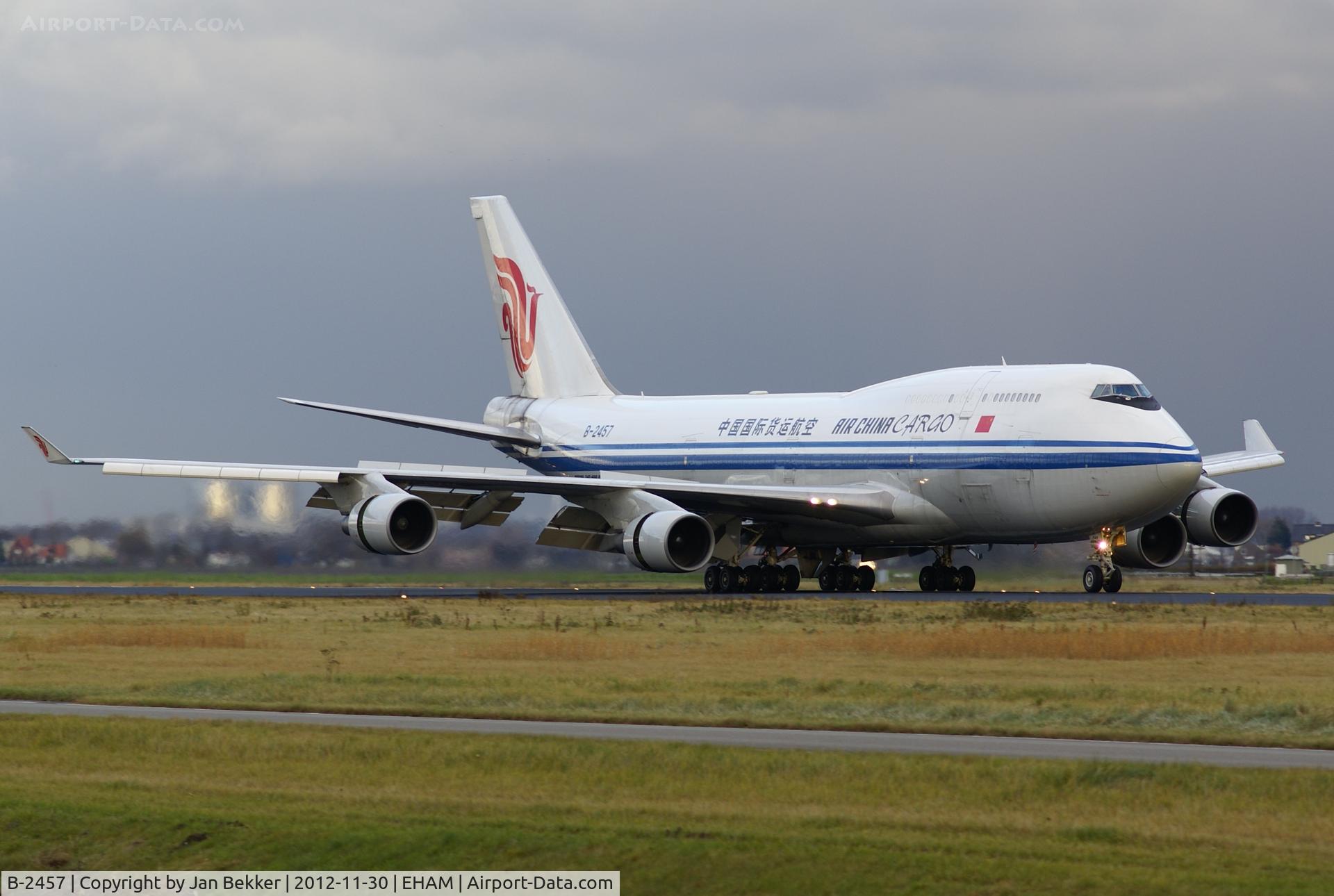 B-2457, 2002 Boeing 747-412/BCF C/N 27067, Just after landing on the 