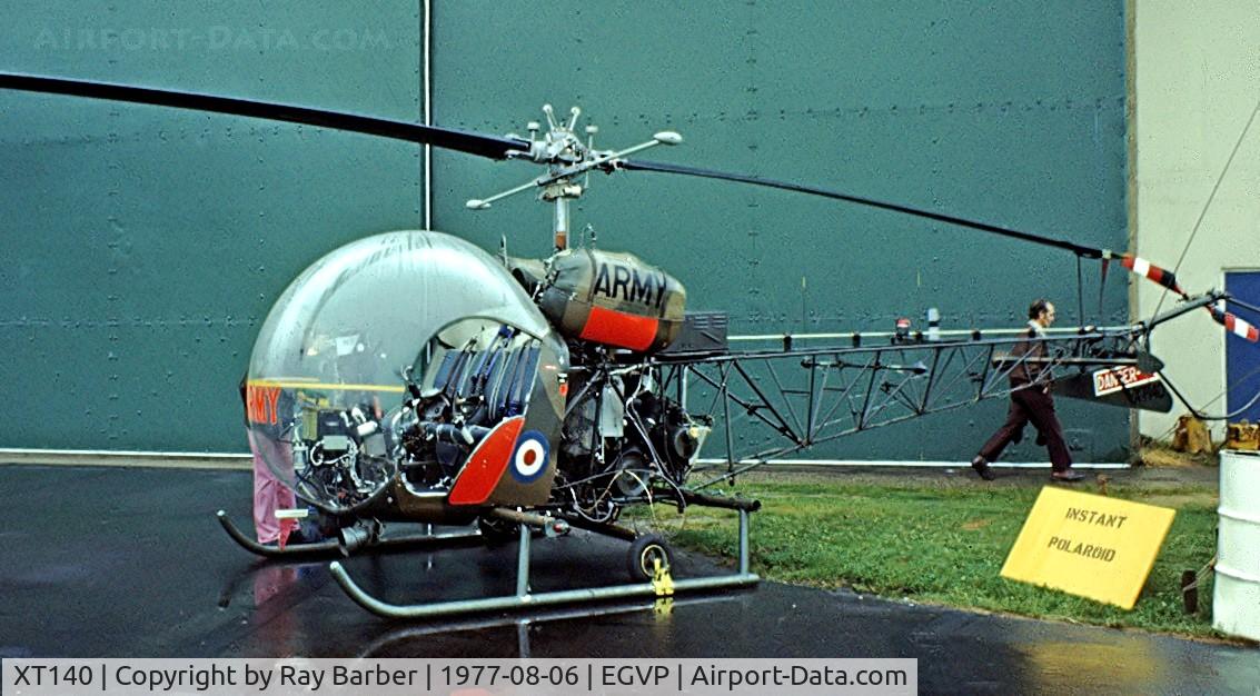 XT140, 1964 Westland Sioux AH.1 C/N 1550, Agusta-Bell 47 AH.1 Sioux [1550] AAC Middle Wallop~G 06/08/1977. Image taken from a slide.