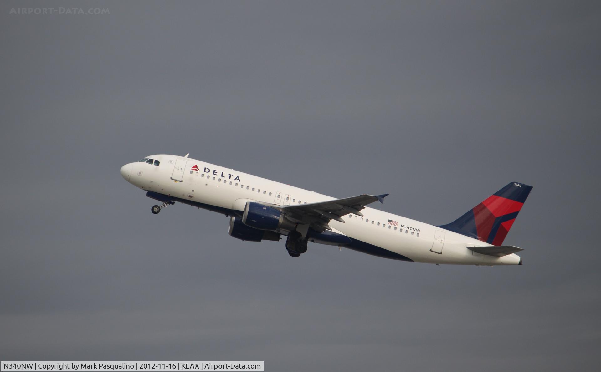 N340NW, 1992 Airbus A320-212 C/N 372, Airbus A320