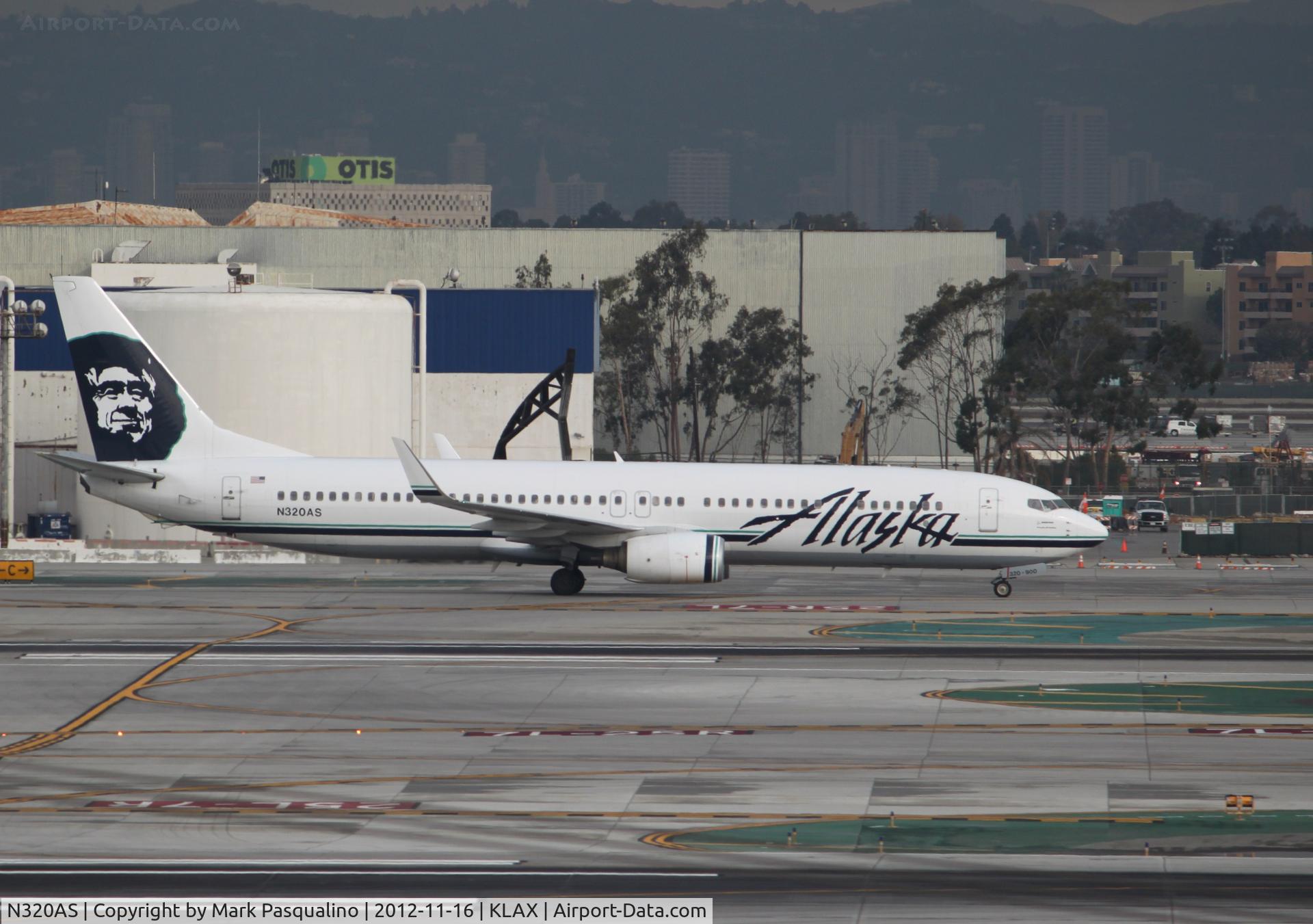 N320AS, 2003 Boeing 737-990 C/N 33680, Boeing 737-900