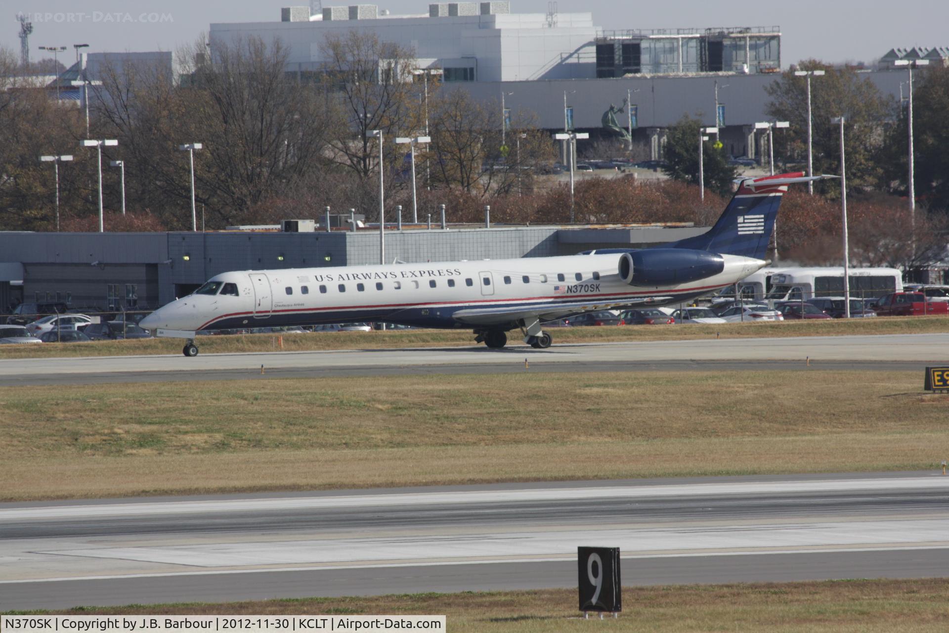 N370SK, 2001 Embraer ERJ-145LR (EMB-145LR) C/N 145515, Charlotte, NC