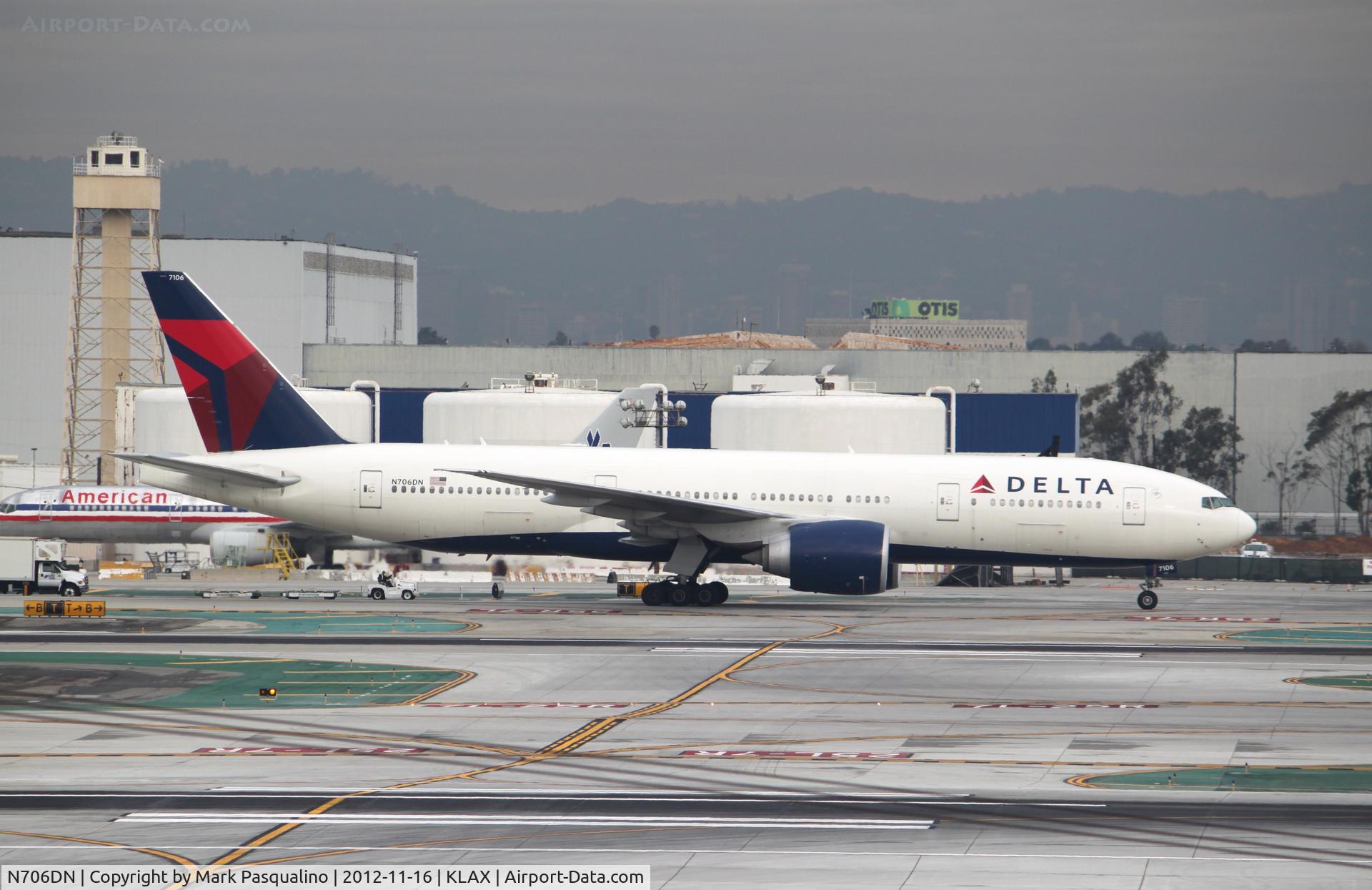 N706DN, Boeing 777-232/LR C/N 30440, Boeing 777-200LR