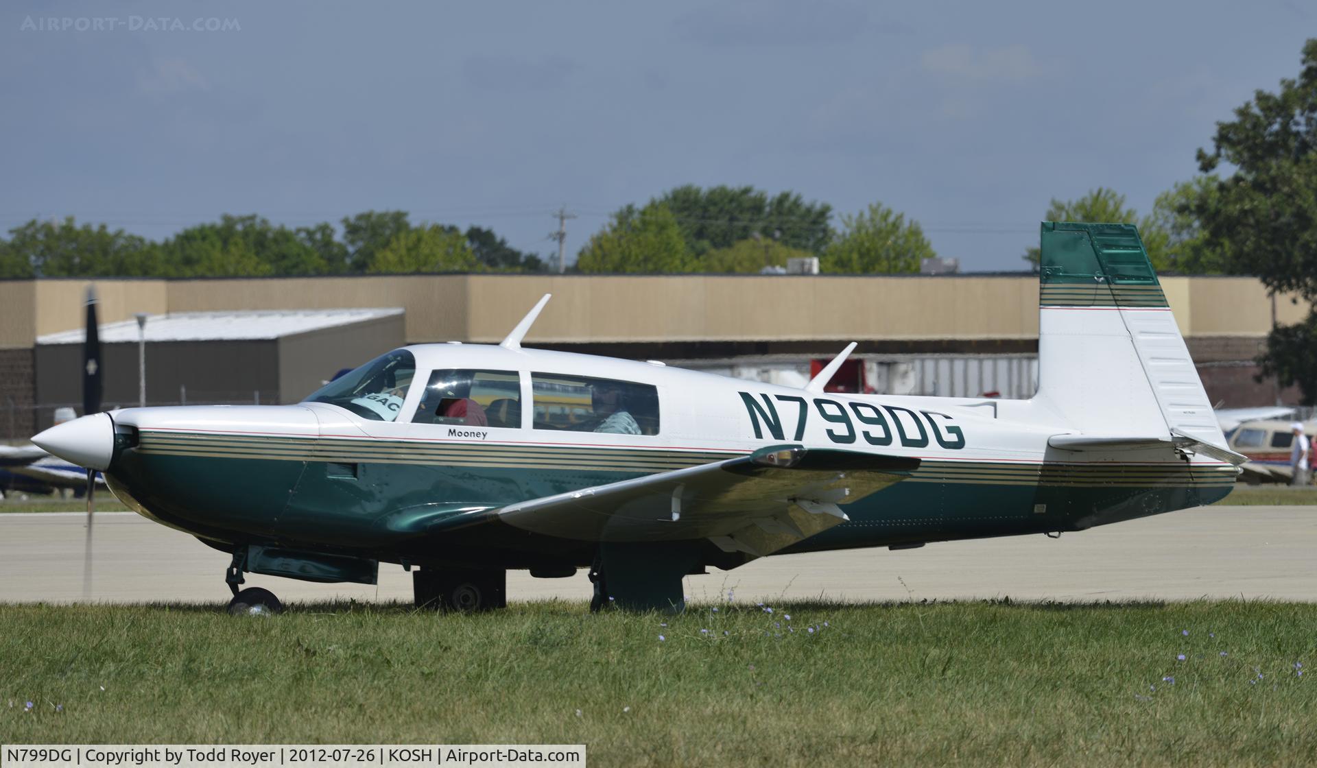N799DG, 1982 Mooney M20K C/N 250638, Airventure 2012