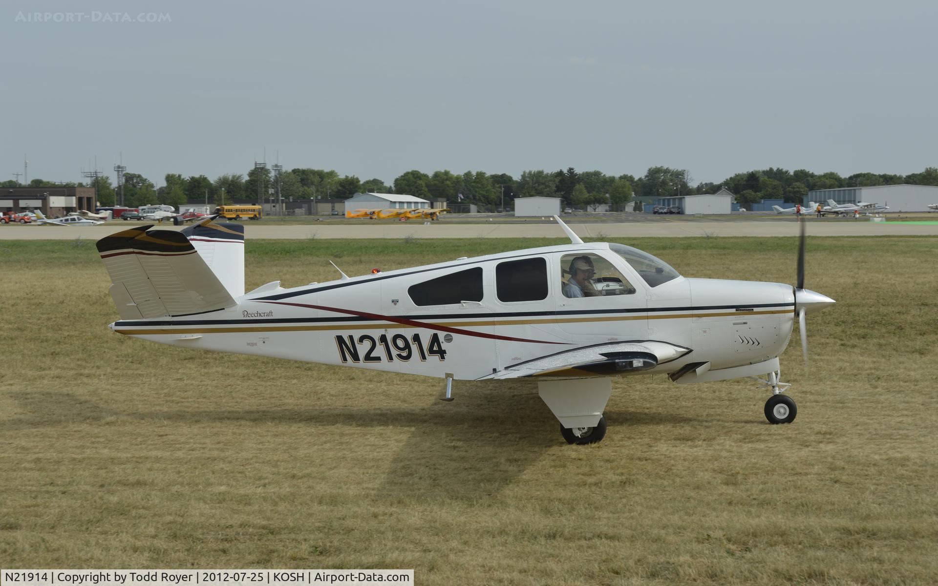 N21914, 1977 Beech V35B Bonanza C/N D-10078, Airventure 2012