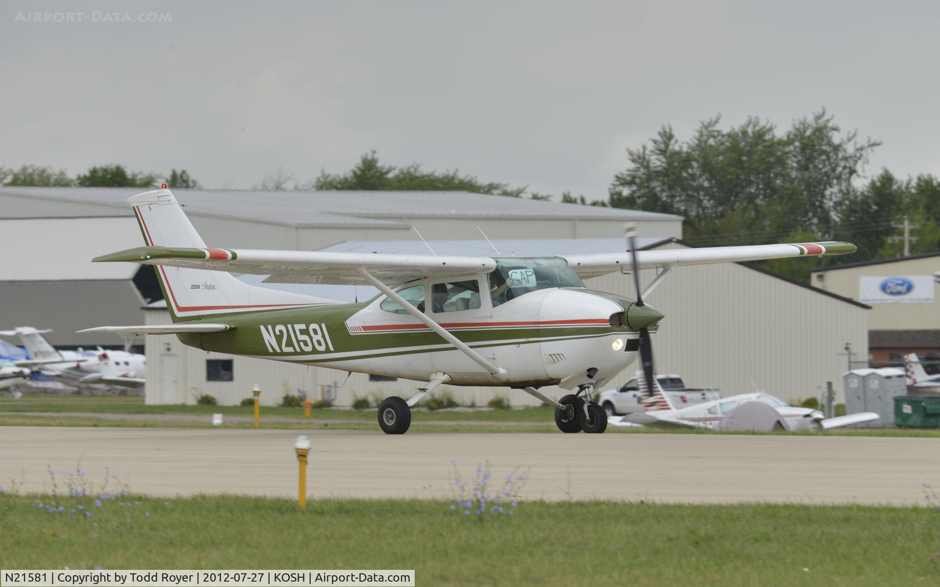 N21581, 1973 Cessna 182P Skylane C/N 18261729, Airventure 2012