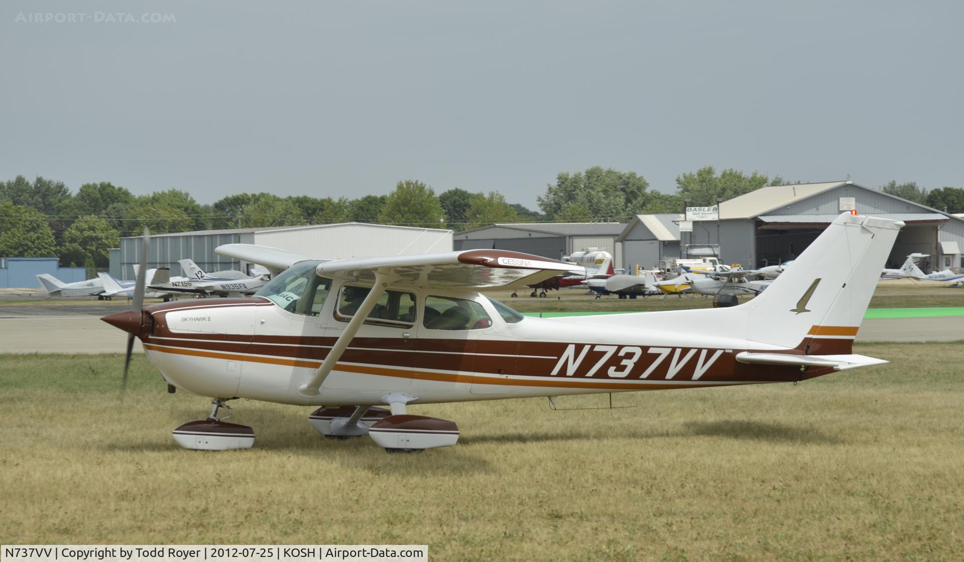 N737VV, 1977 Cessna 172N C/N 17269717, Airventure 2012