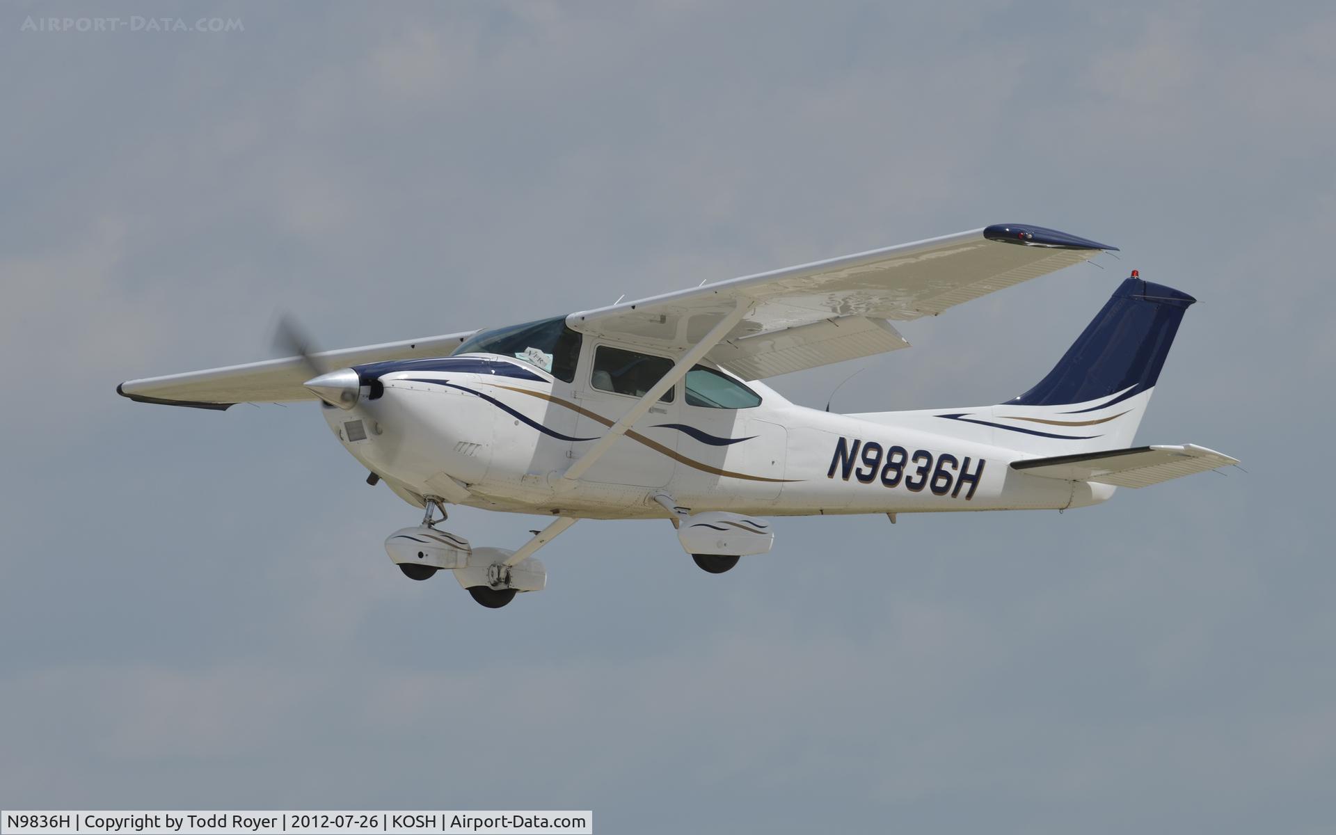 N9836H, 1981 Cessna 182R Skylane C/N 18268057, Airventure 2012