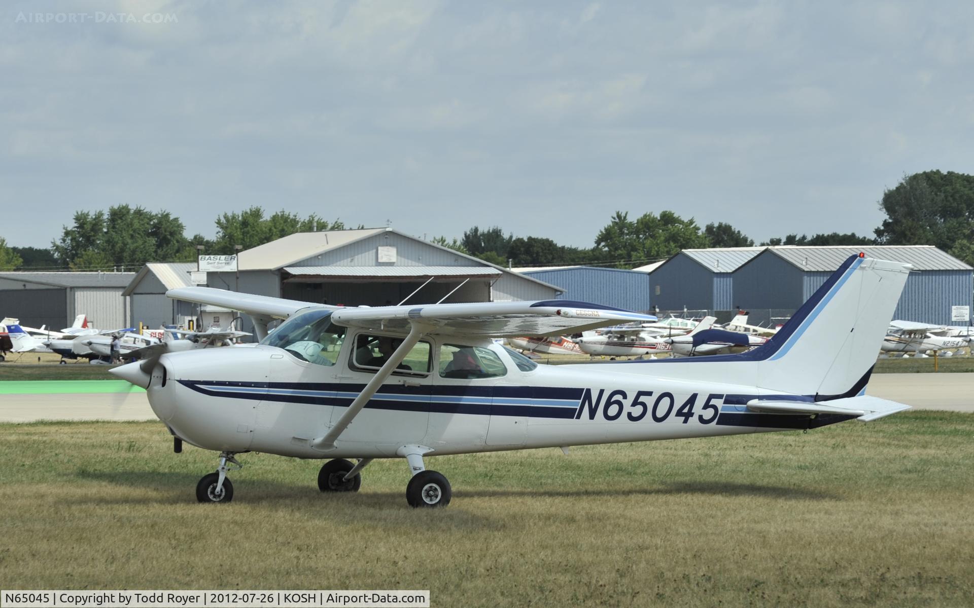 N65045, 1982 Cessna 172P C/N 17275674, Airventure 2012