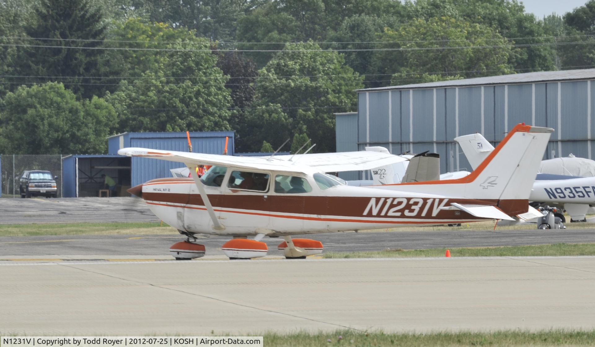 N1231V, 1976 Cessna R172K Hawk XP C/N R1722146, Airventure 2012