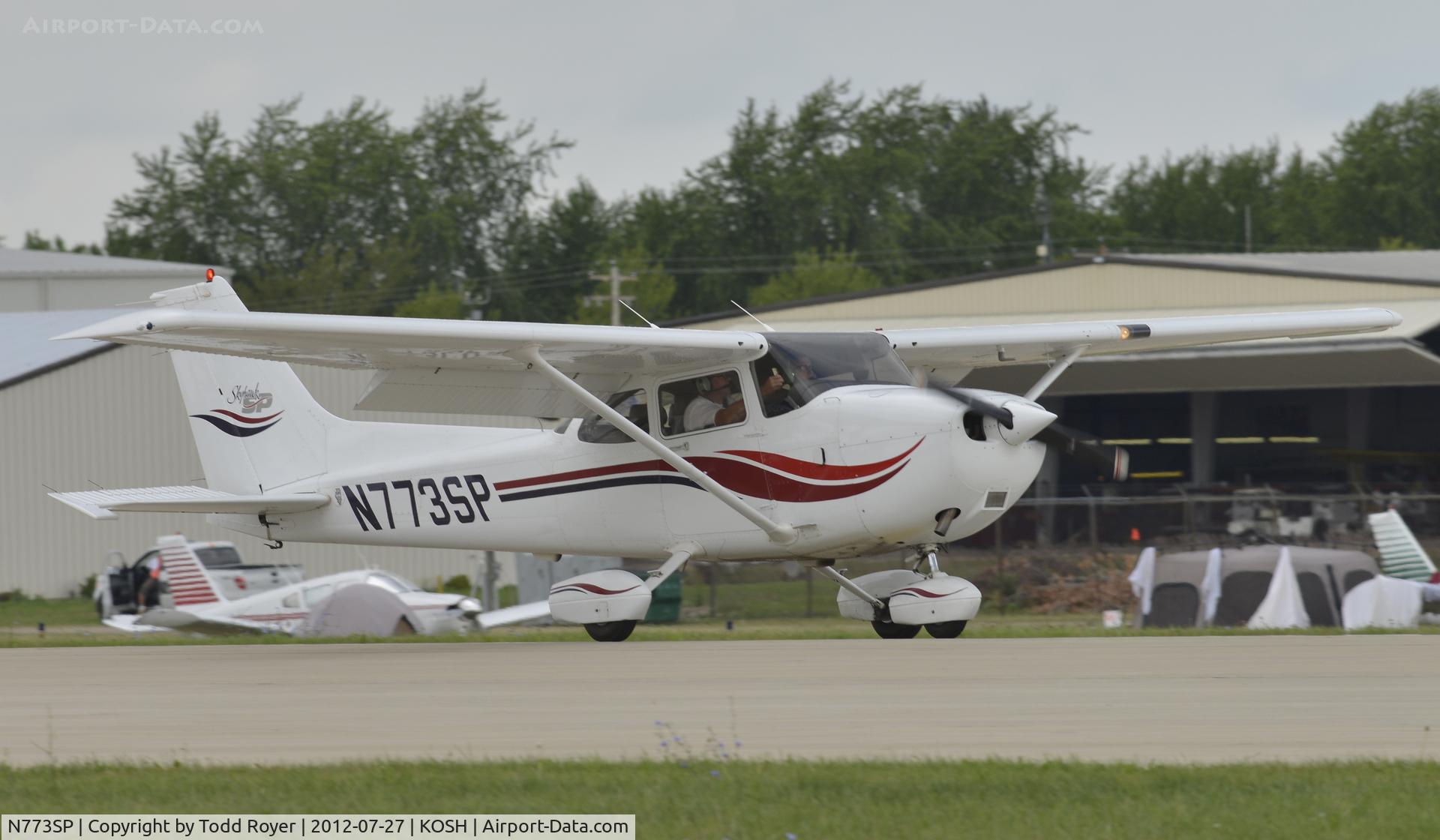 N773SP, 2001 Cessna 172S C/N 172S8702, Airventure 2012