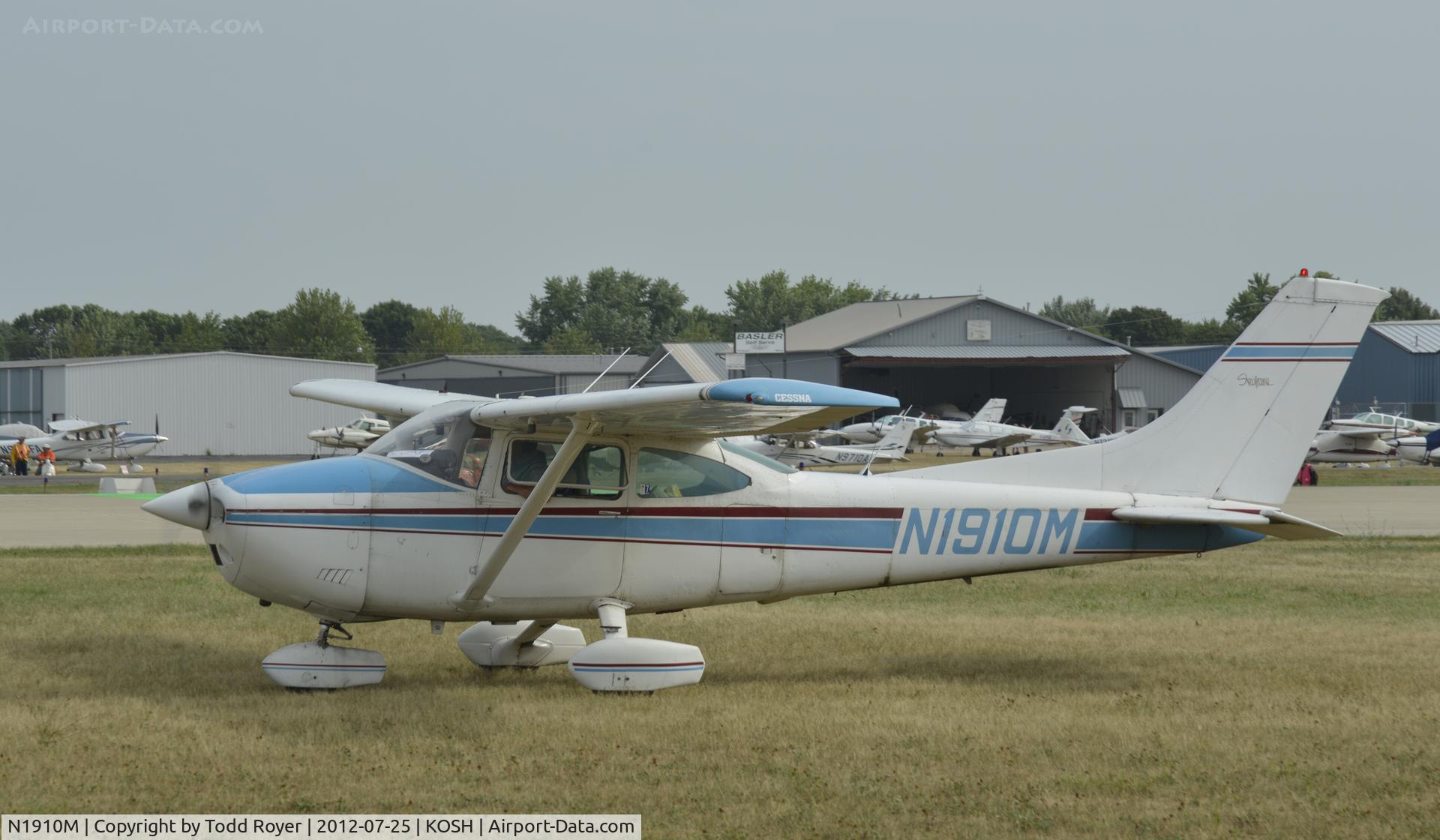 N1910M, 1975 Cessna 182P Skylane C/N 18264475, Airventure 2012