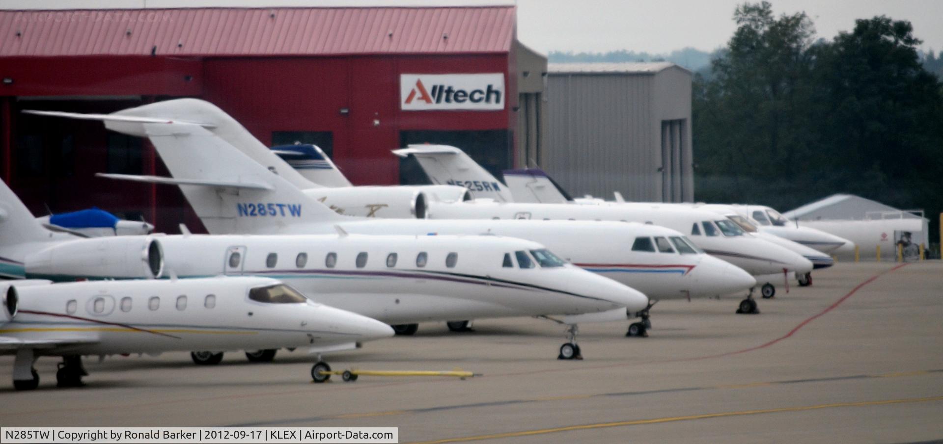 N285TW, 1973 Dassault Fan Jet Falcon (20E) C/N 285, Lexington
