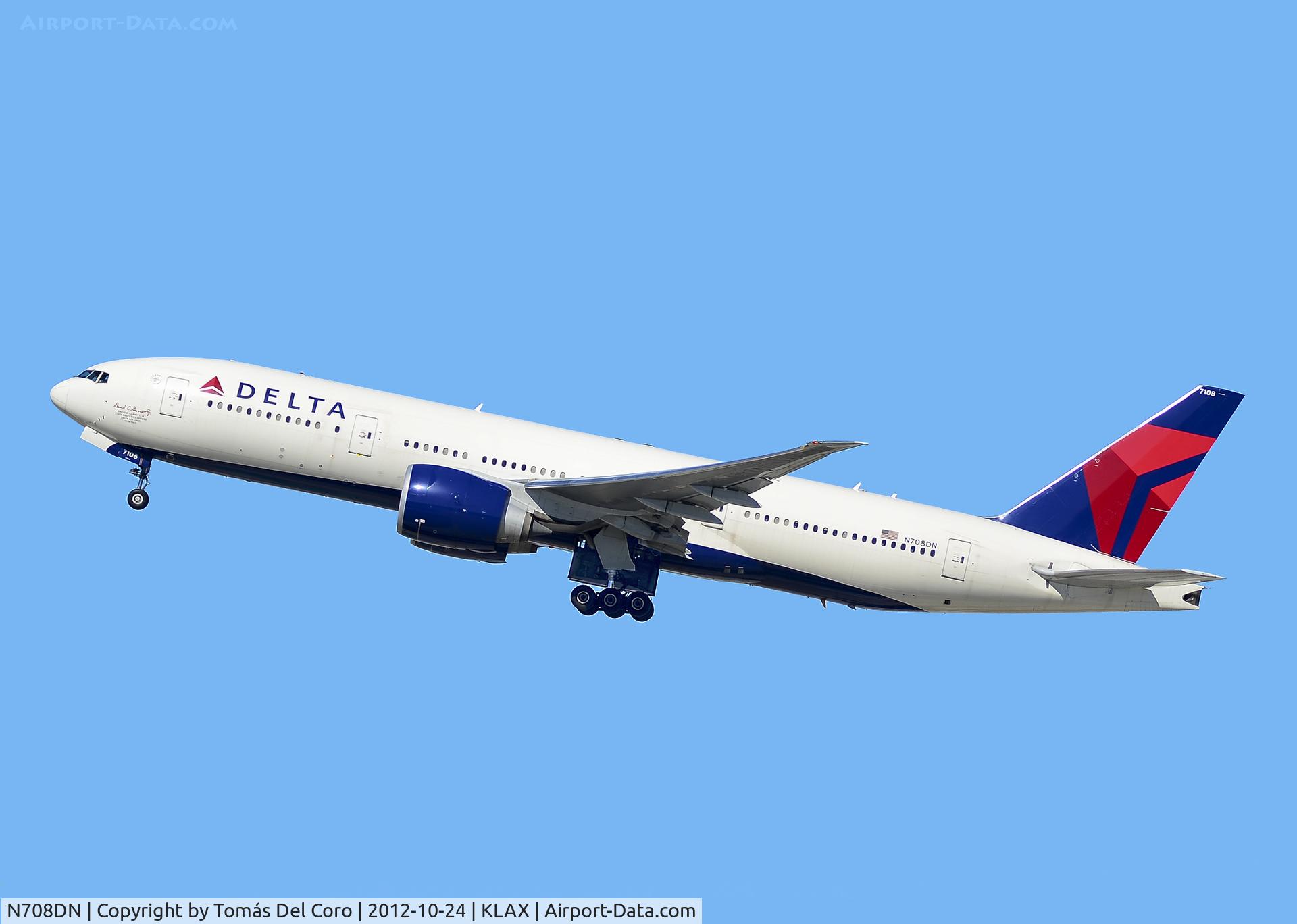 N708DN, 2009 Boeing 777-232/LR C/N 39254, N708DN Delta Air Lines Boeing 777-232/LR / 7108 (cn 39254/789) - Named after CEO David C Garrett Jr.

Los Angeles - International (LAX / KLAX)
USA - California, October 24, 2012
TDelCoro