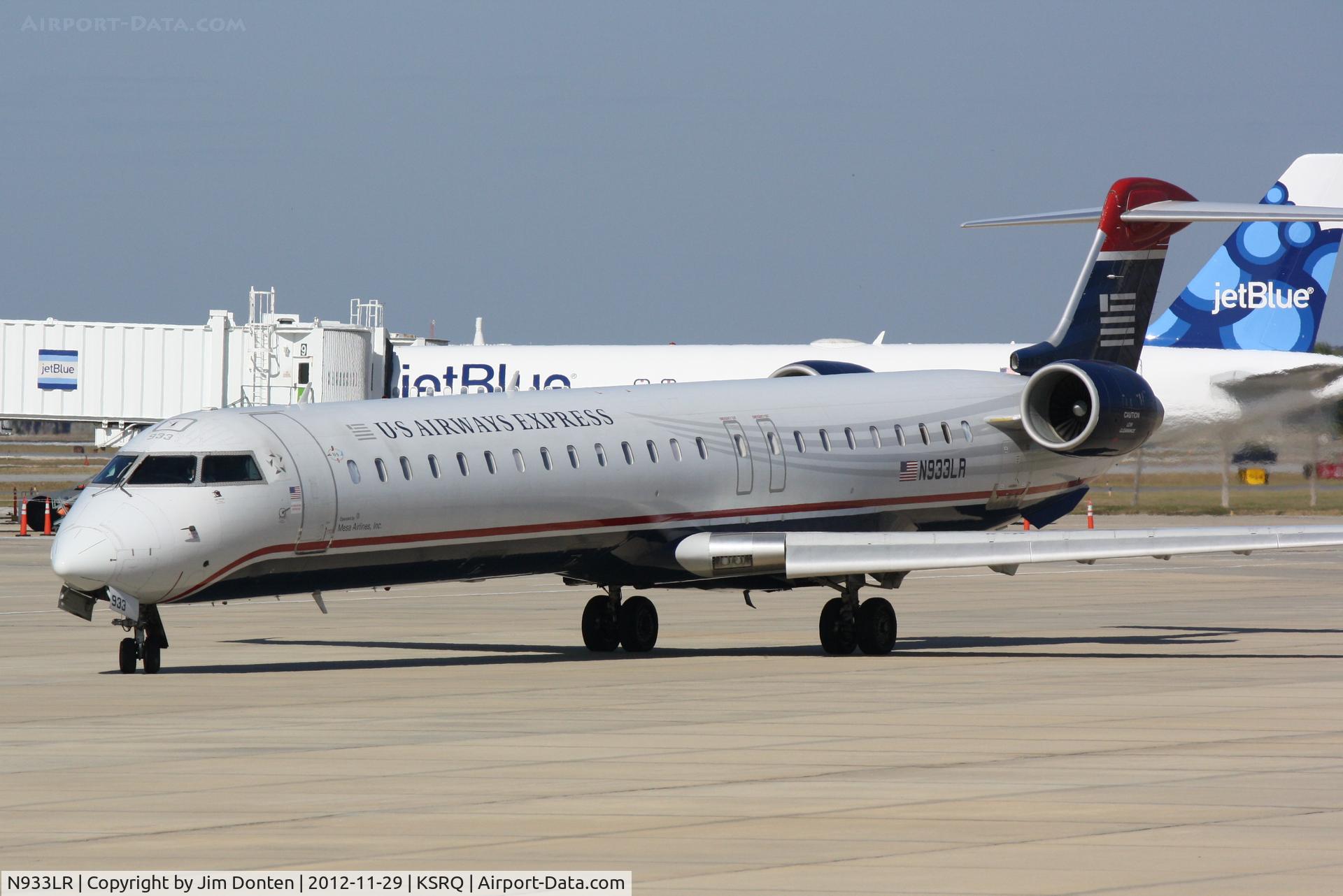 N933LR, 2005 Bombardier CRJ-900ER (CL-600-2D24) C/N 15033, US Air Flight 2678 operated by Mesa (N933LR) prepares for flight at Sarasota-Bradenton International Airport