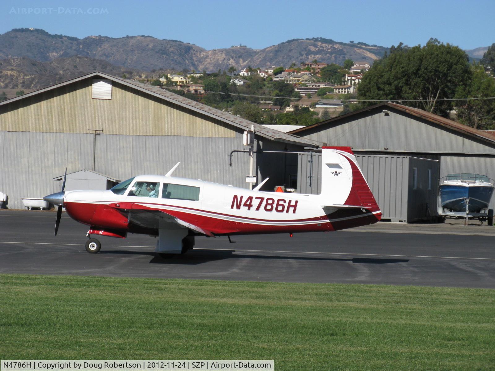 N4786H, 1979 Mooney M20J 201 C/N 24-0876, 1979 Mooney M20J 201, Lycoming IO-360 A&C 200 Hp, landing roll Rwy 22