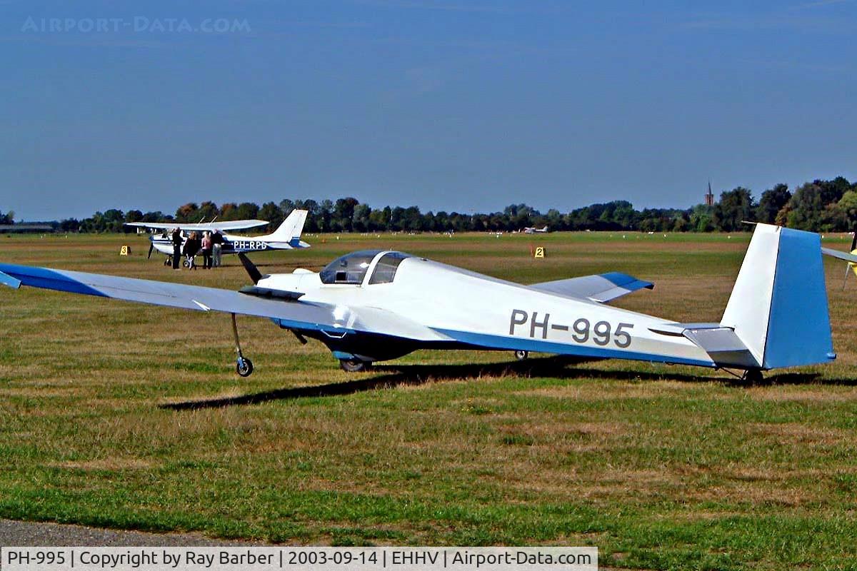 PH-995, Scheibe SF-25D Falke C/N 4640D, Scheibe SF-25D Falke [4640D] Hilversum~PH 14/09/2003